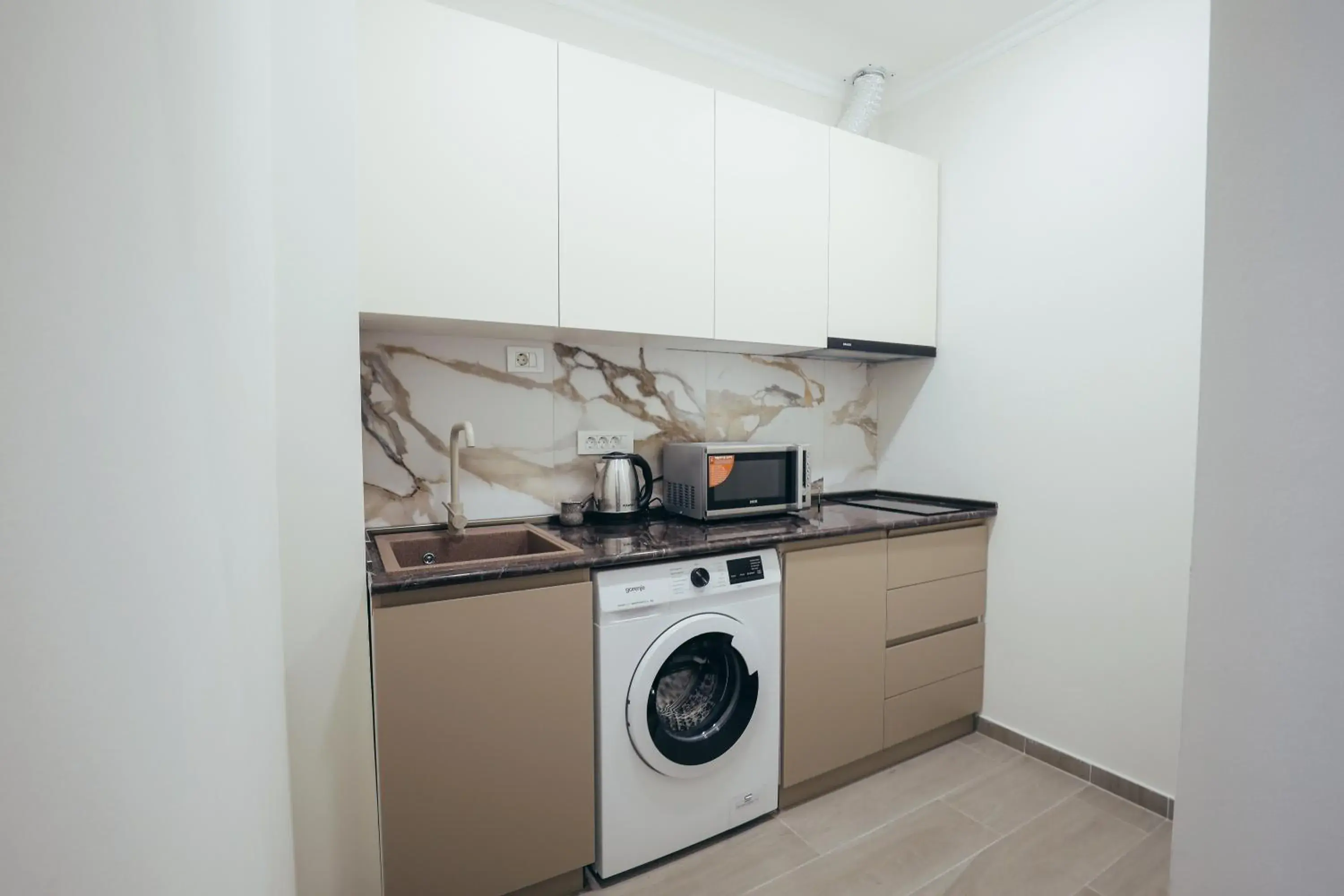 Kitchen or kitchenette, Kitchen/Kitchenette in Imperial Palace Hotel