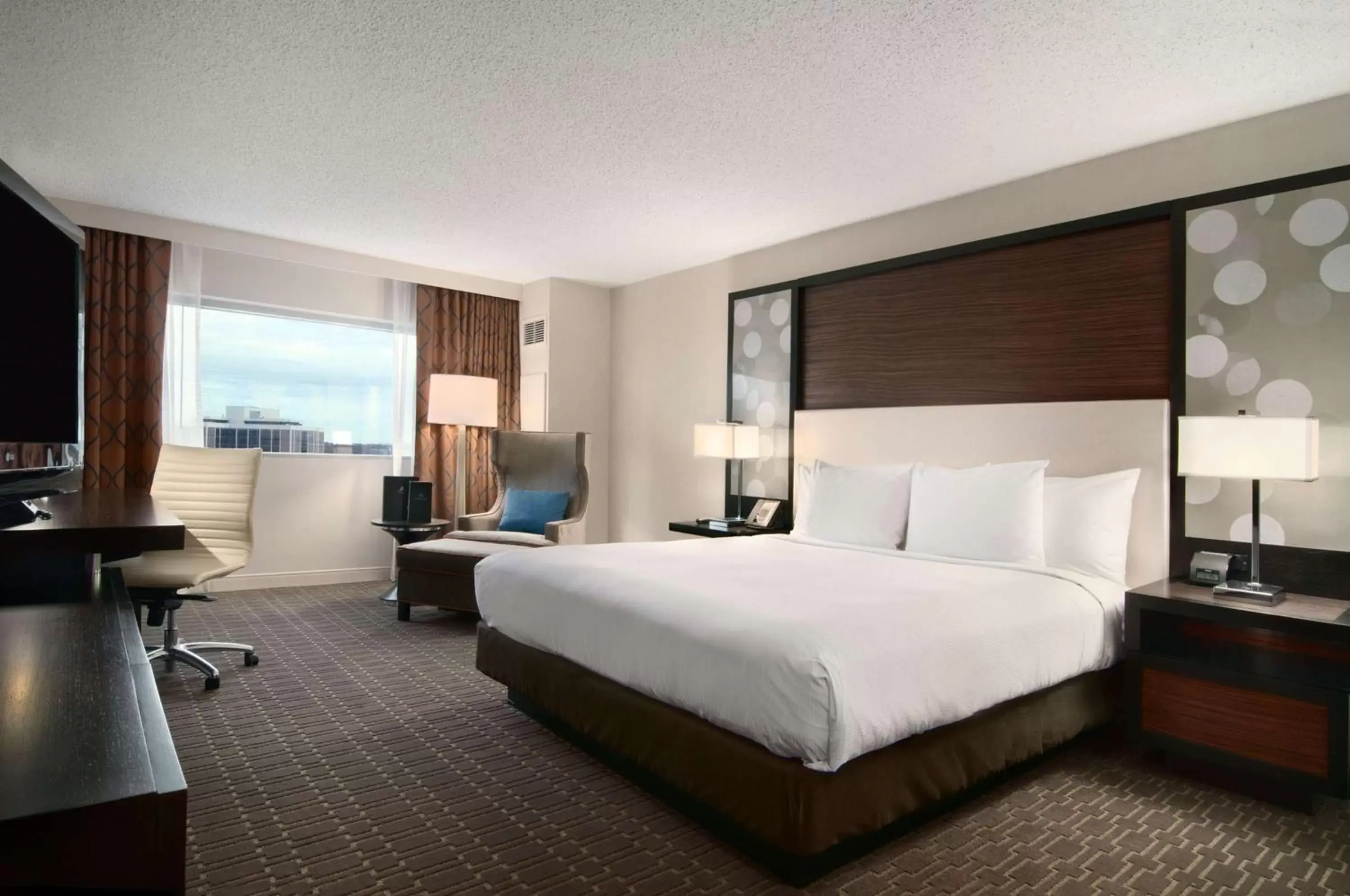 Bedroom in Hilton Atlanta Airport