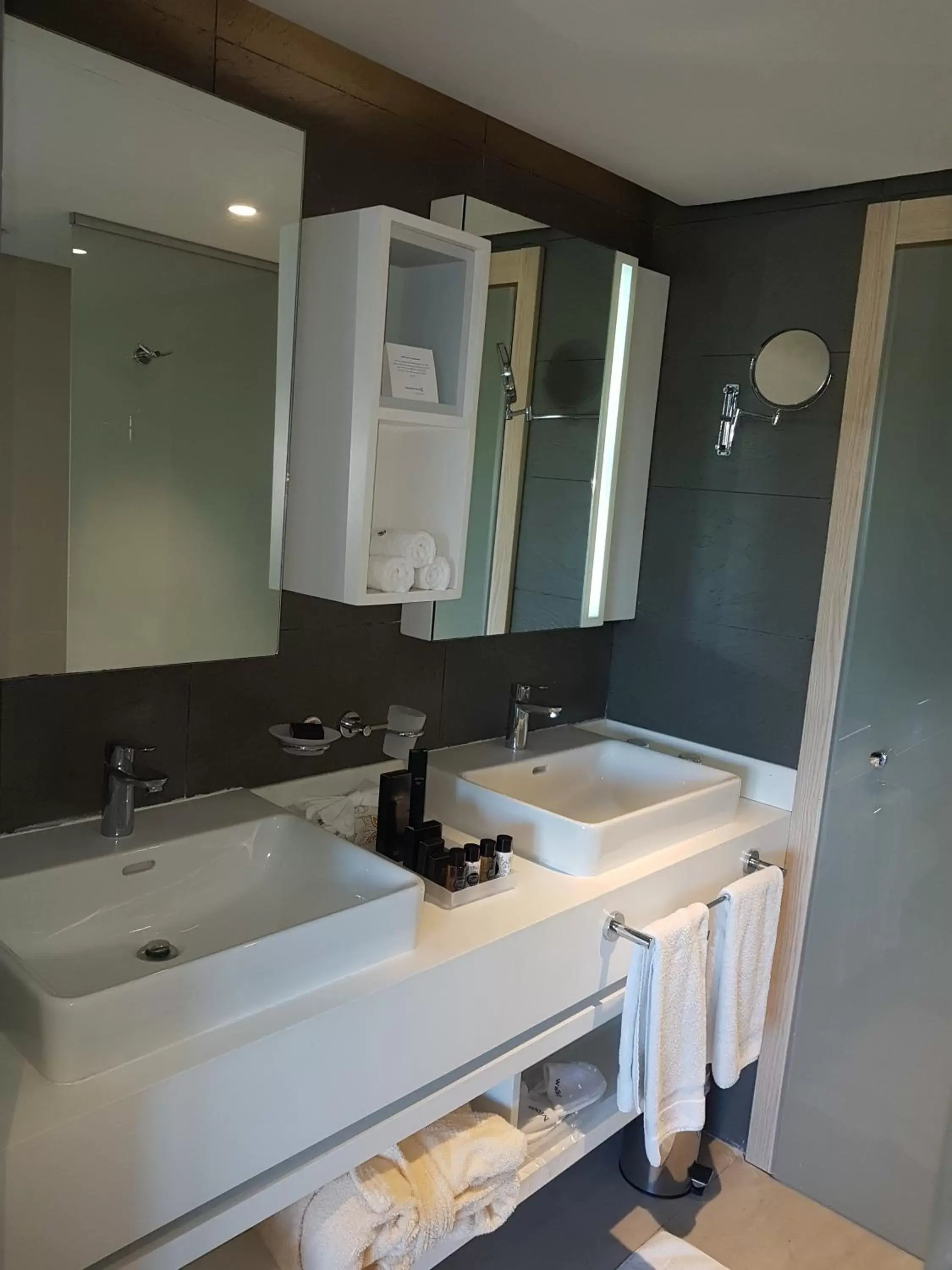 Bathroom in Golden Tulip El Mechtel Bathroom in Golden Tulip El Mechtel