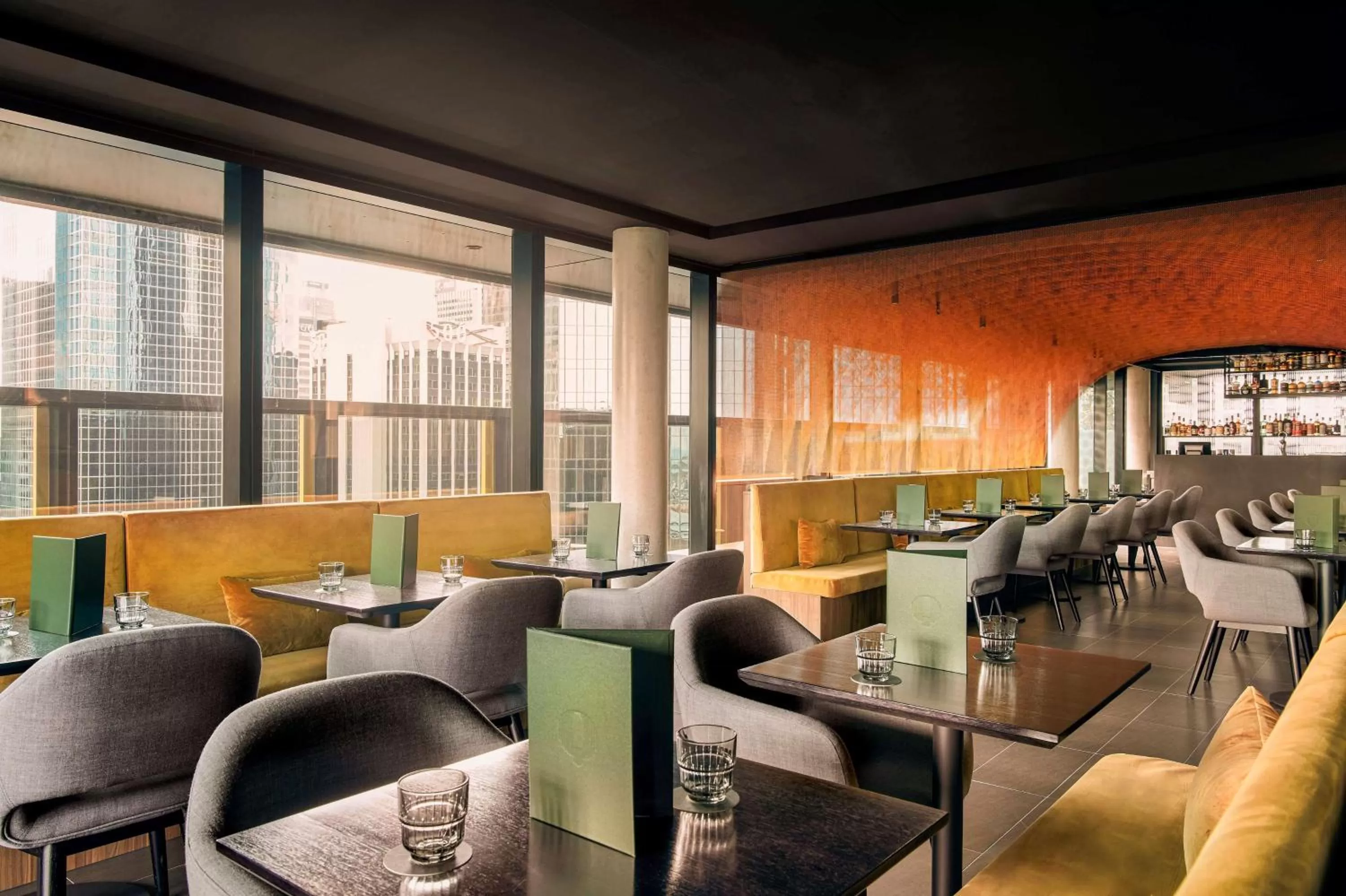 Lounge or bar in Quincy Hotel Melbourne