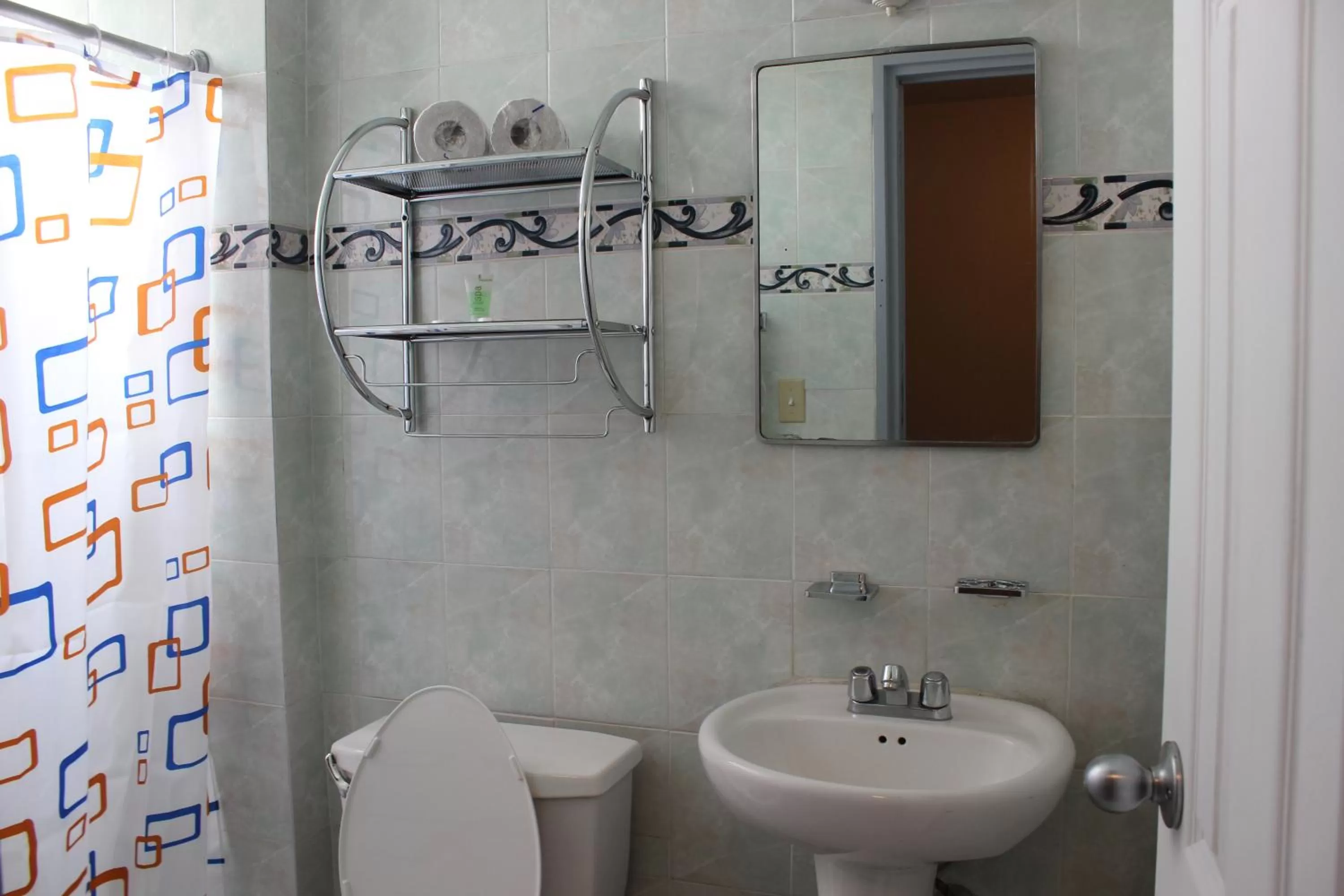 Bathroom in Hotel Caribe Panamá