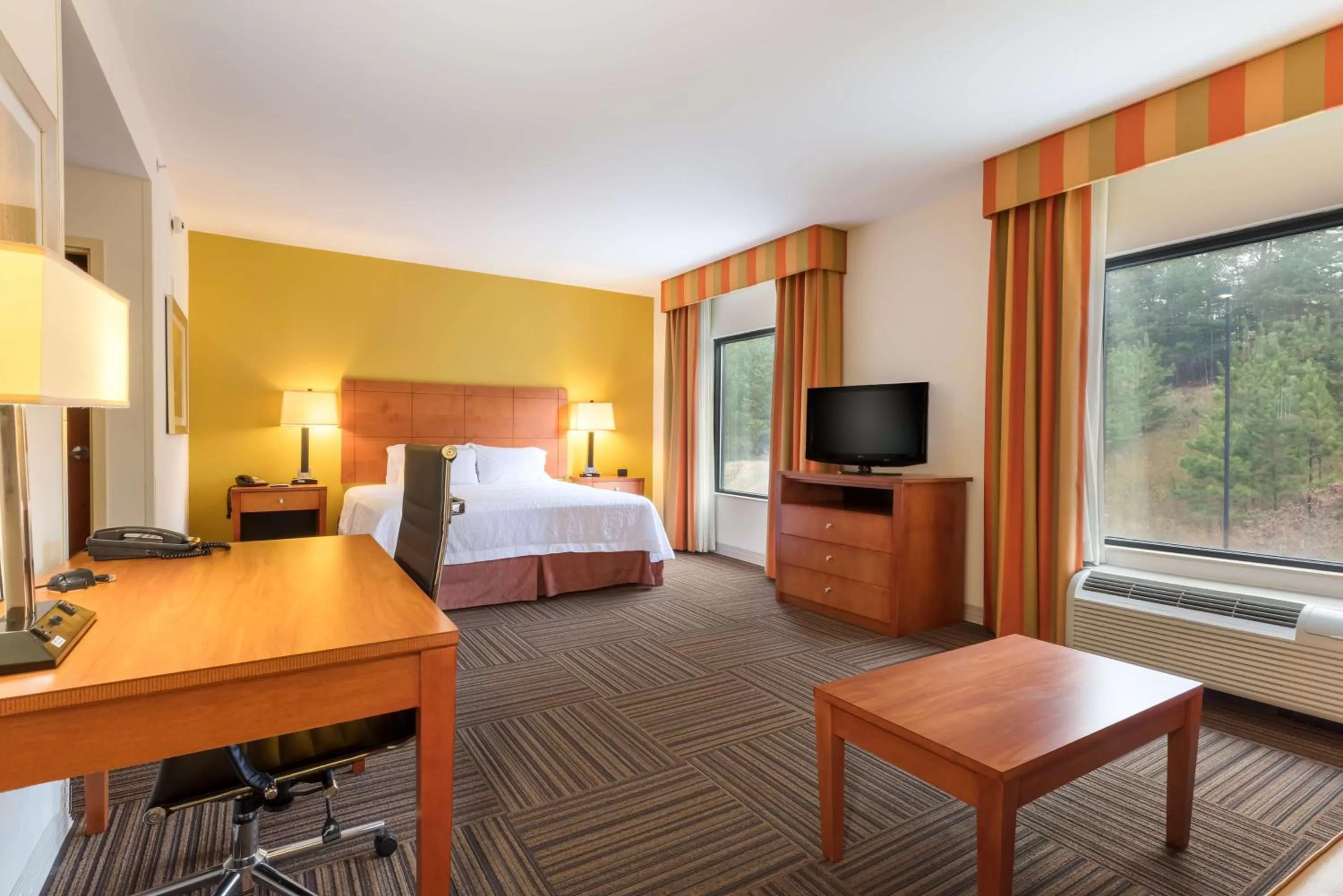 Bedroom, Bed in Hampton Inn Ringgold-Ft. Oglethorpe