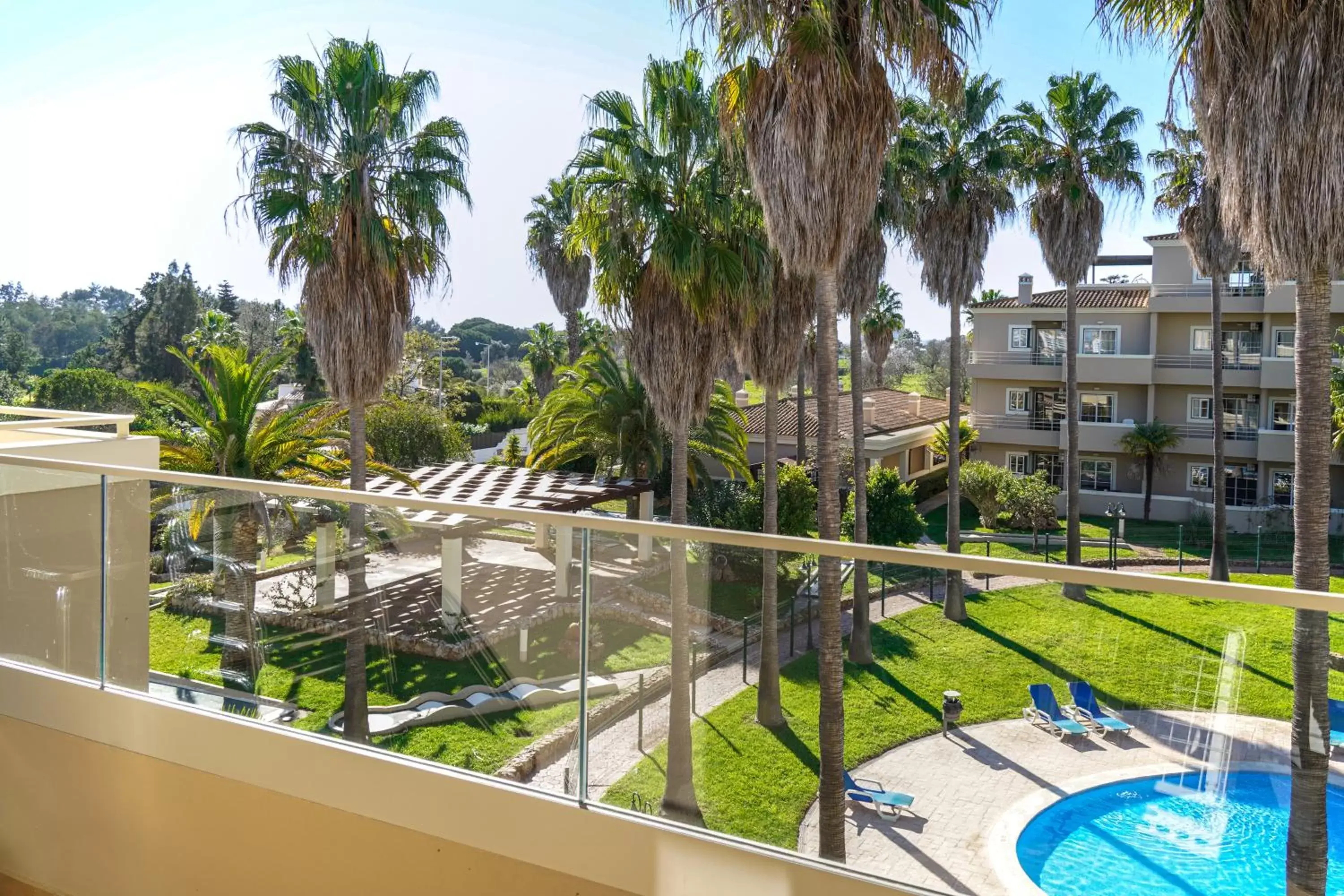 Balcony/Terrace, Pool View in Vitor's Plaza