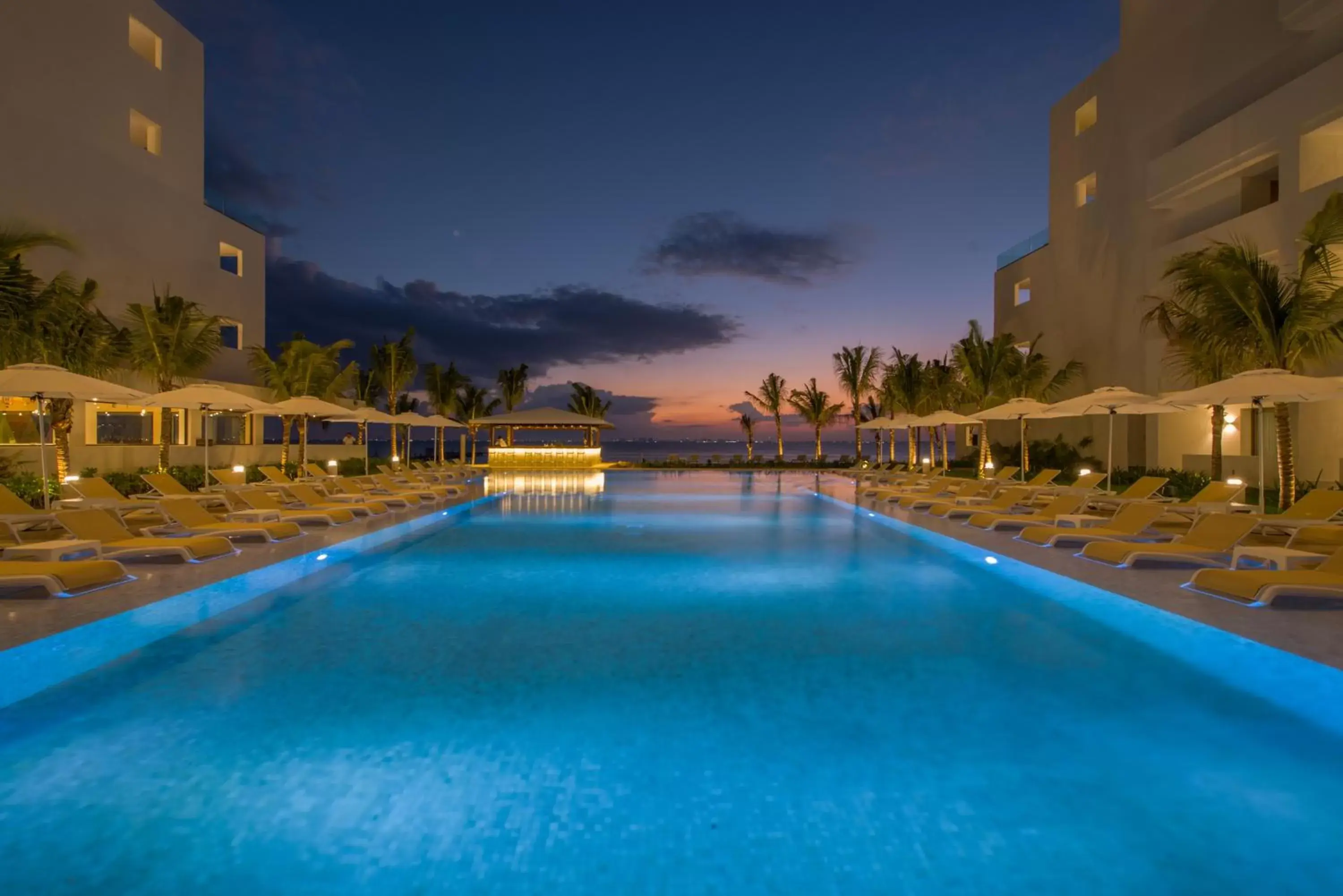 Swimming Pool in Izla Beach Front Hotel