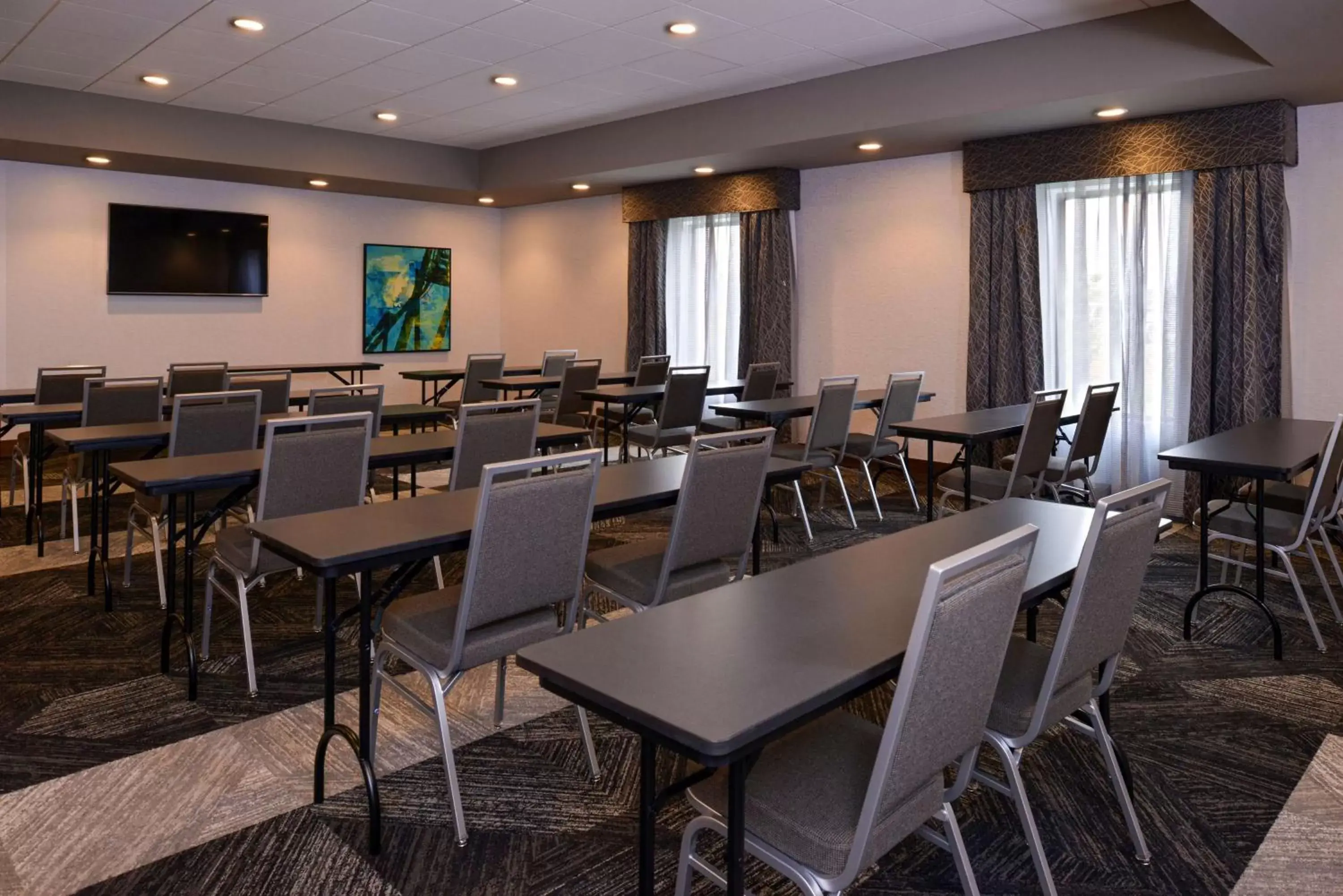 Meeting/conference room, Restaurant/Places to Eat in Hampton Inn & Suites Cincinnati-Mason, Ohio