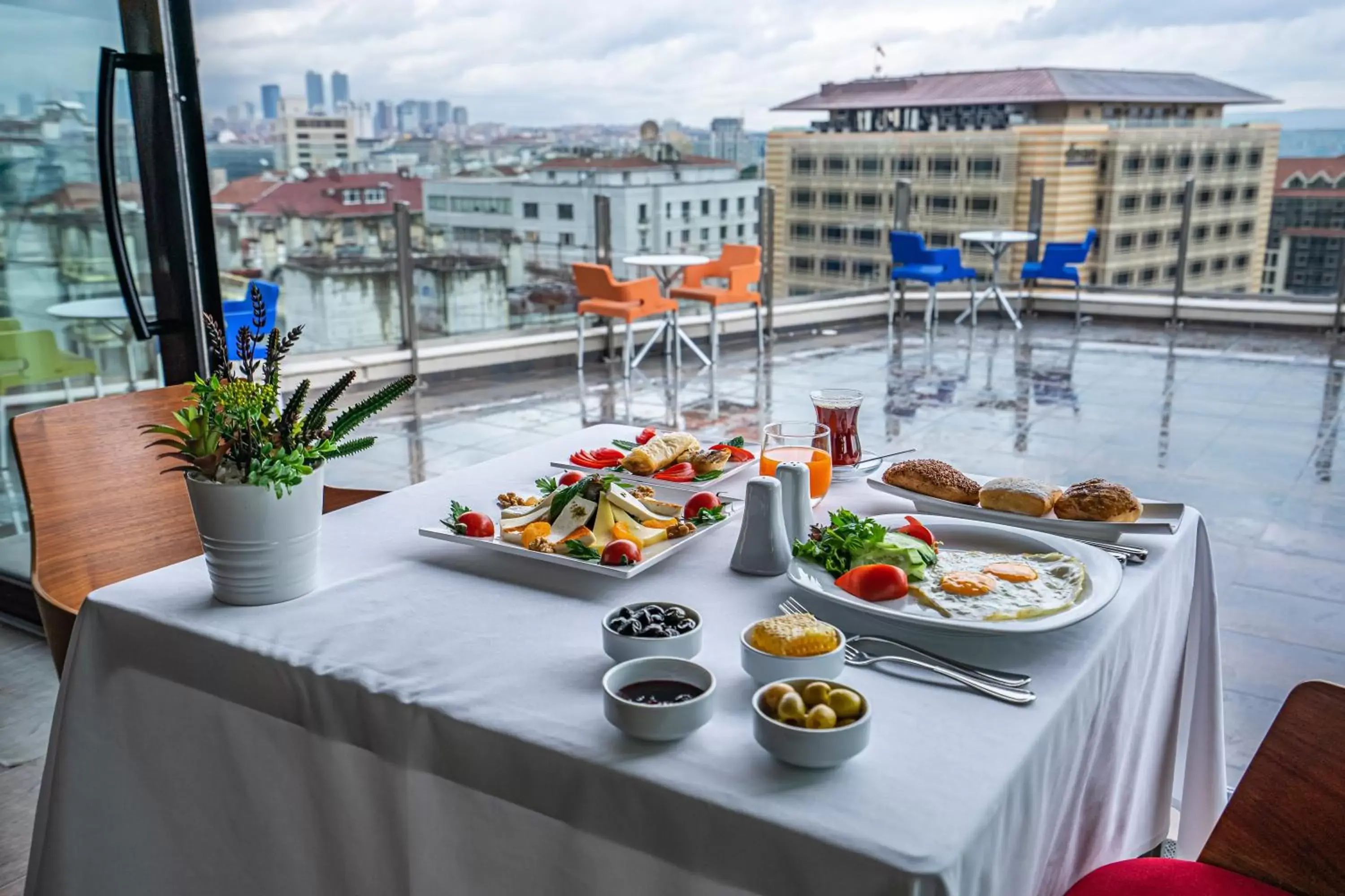 Breakfast in Point Hotel Taksim