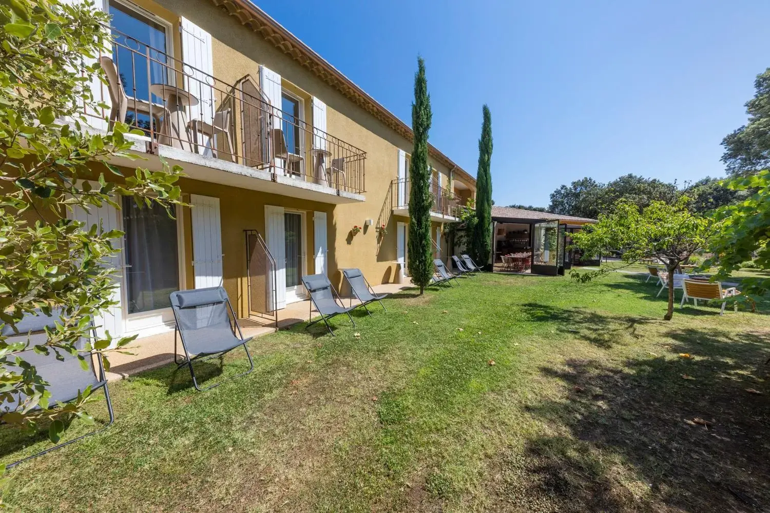 Garden, Property Building in La Bastide De Grignan Hotel & Restaurant