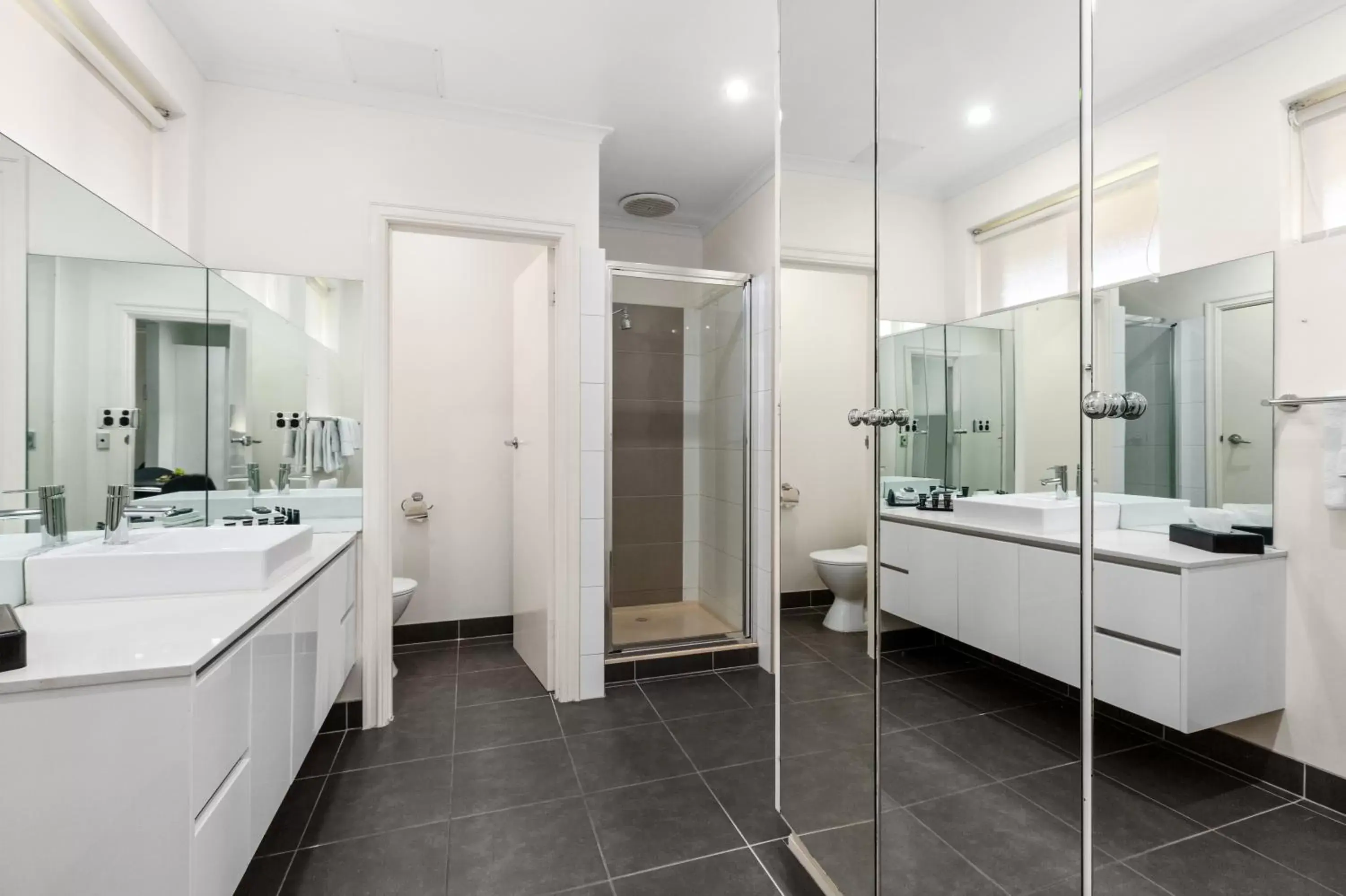 Bathroom in All Seasons Resort Hotel Bendigo