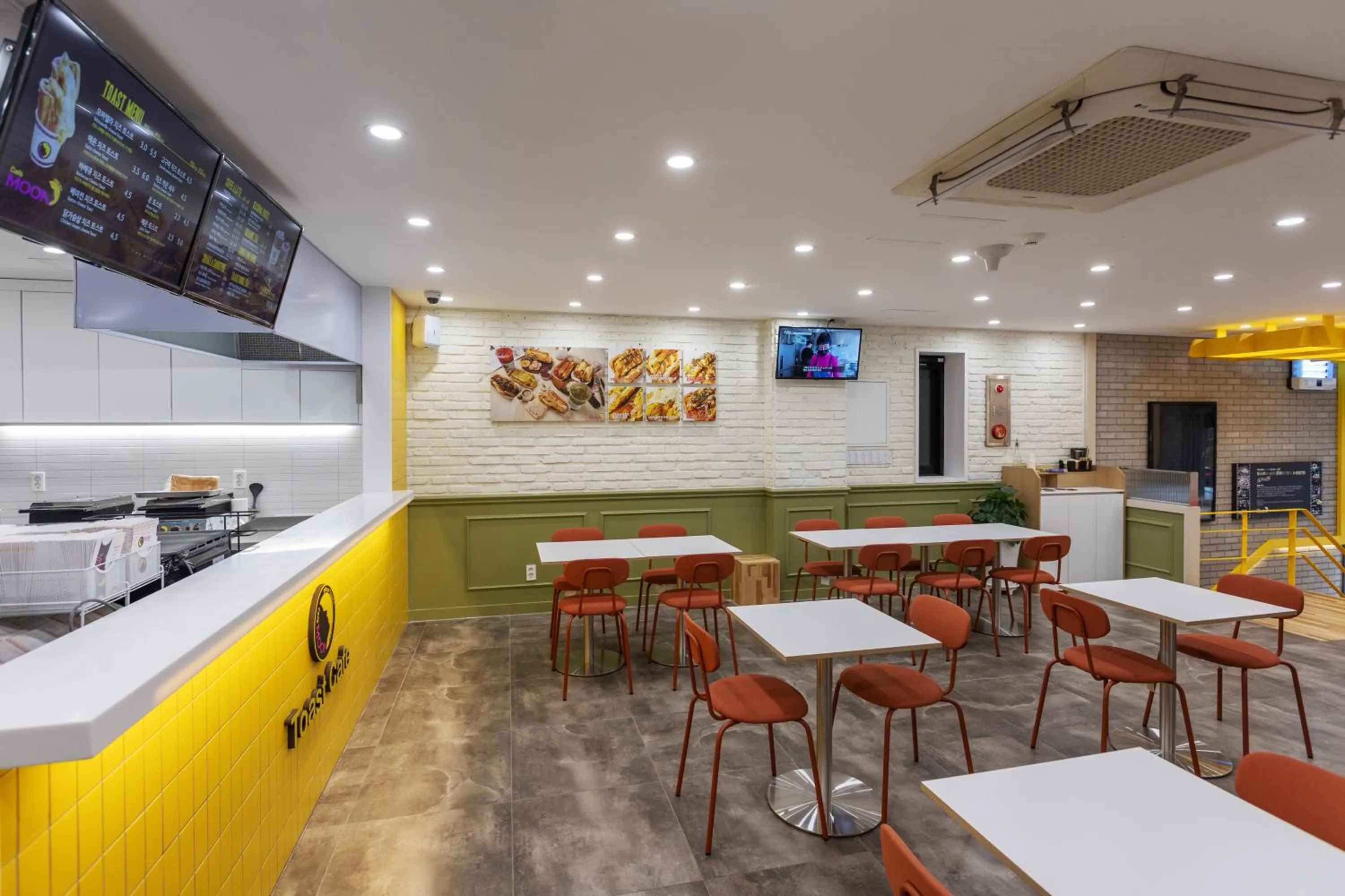 Property building in Hotel Gray