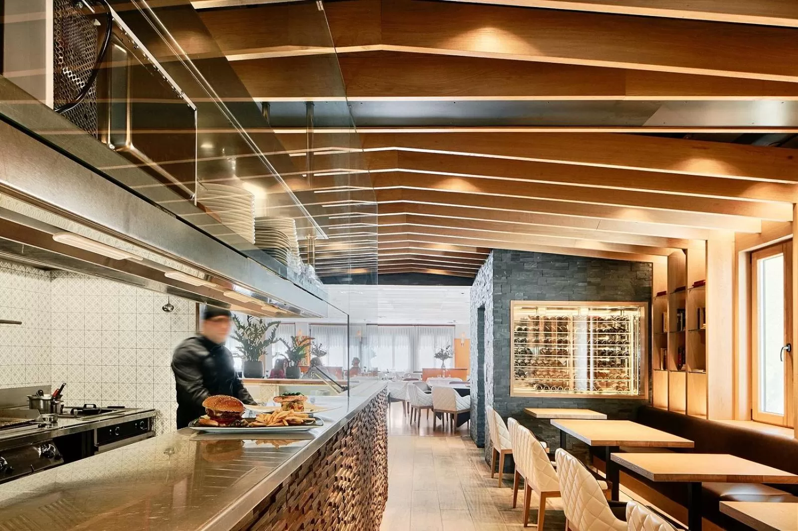 Restaurant/places to eat in Hotel de l'Isard