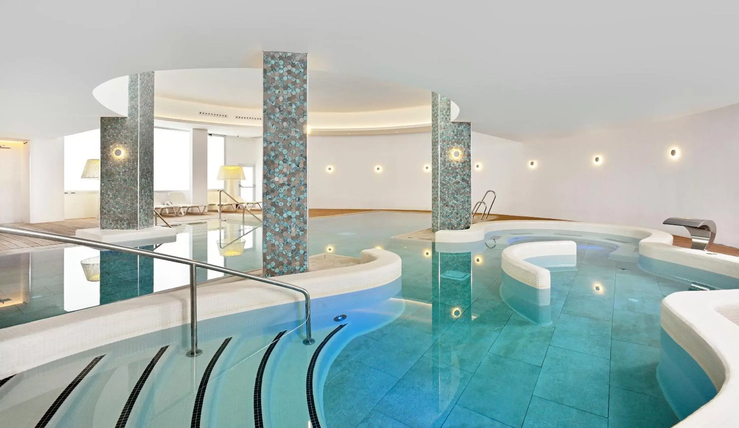 Hot Spring Bath, Swimming Pool in Sol Torremolinos - Don Pedro