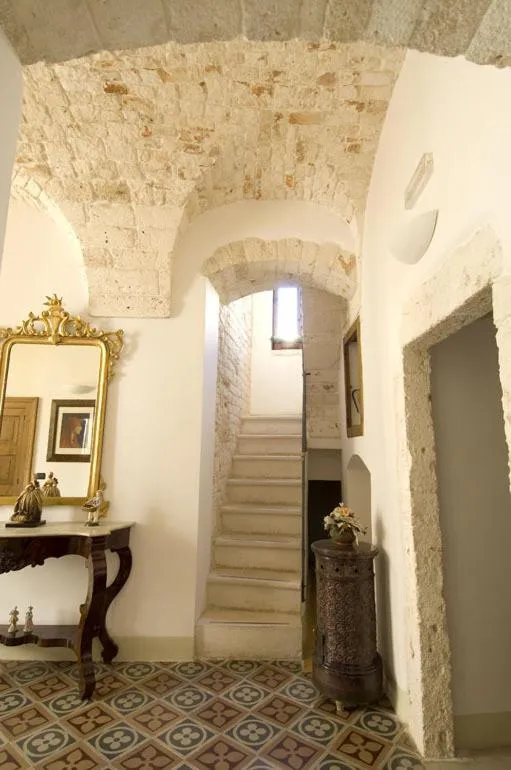 Decorative detail in Hotel Palazzo D'Erchia