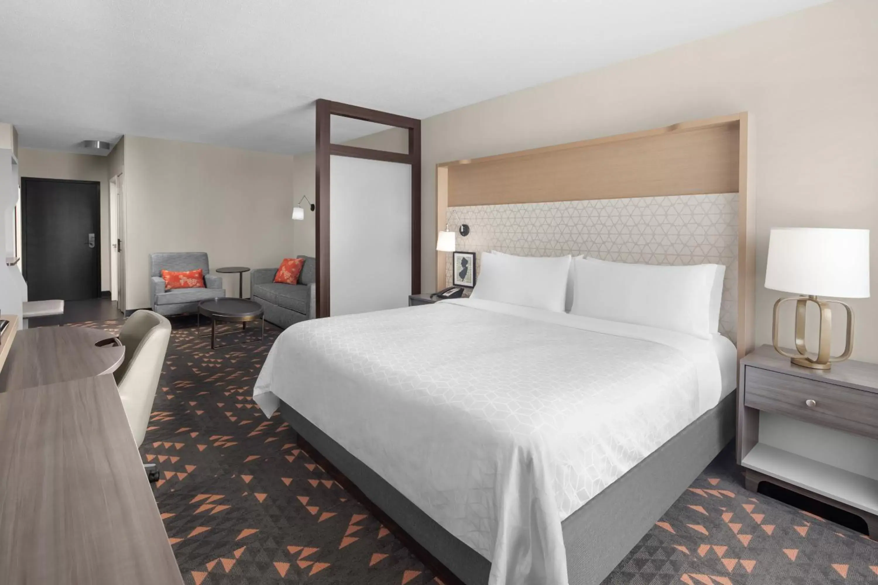 Bedroom, Bed in Holiday Inn Hasbrouck Heights-Meadowlands, an IHG Hotel