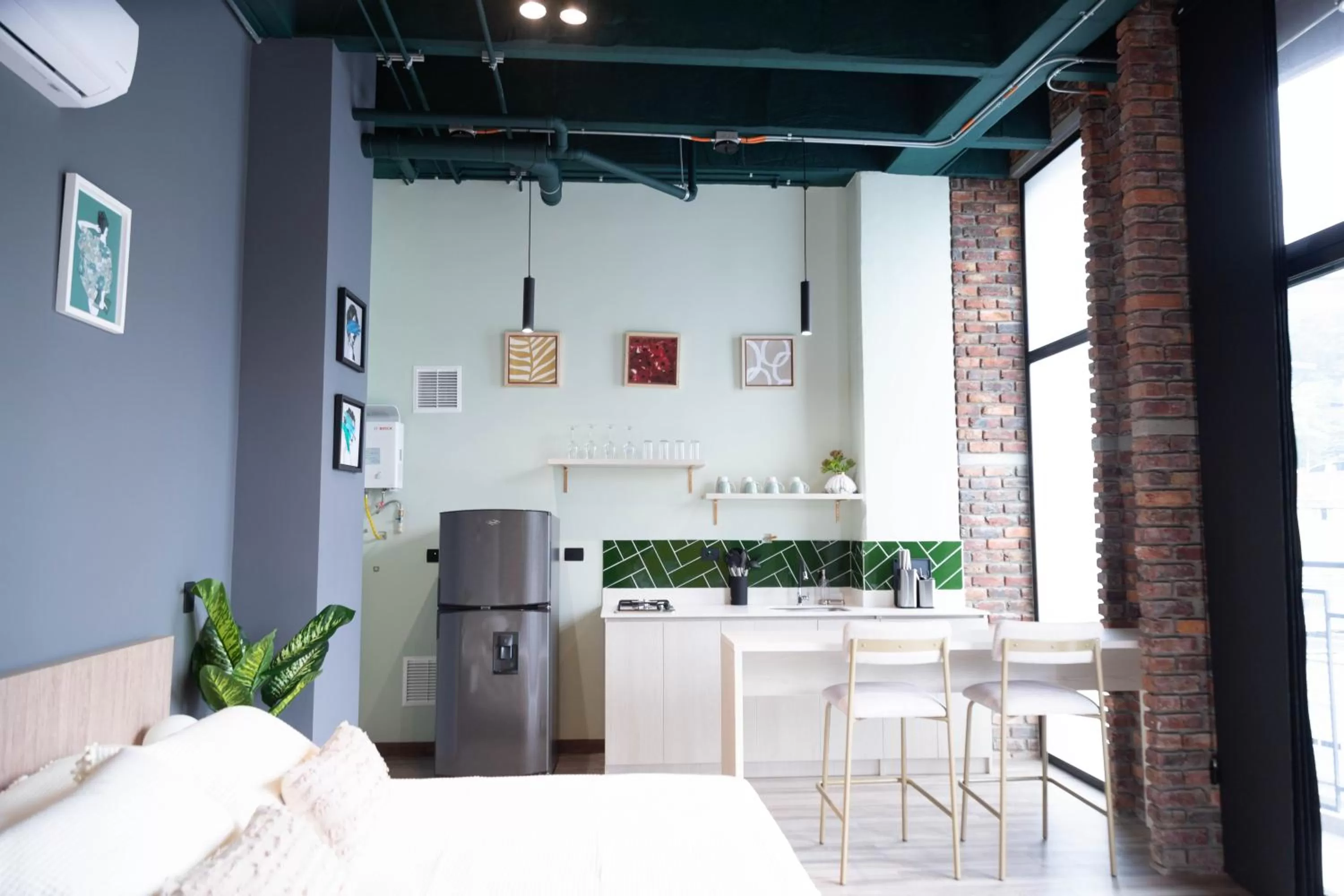 Kitchen or kitchenette in Royal Living Poblado