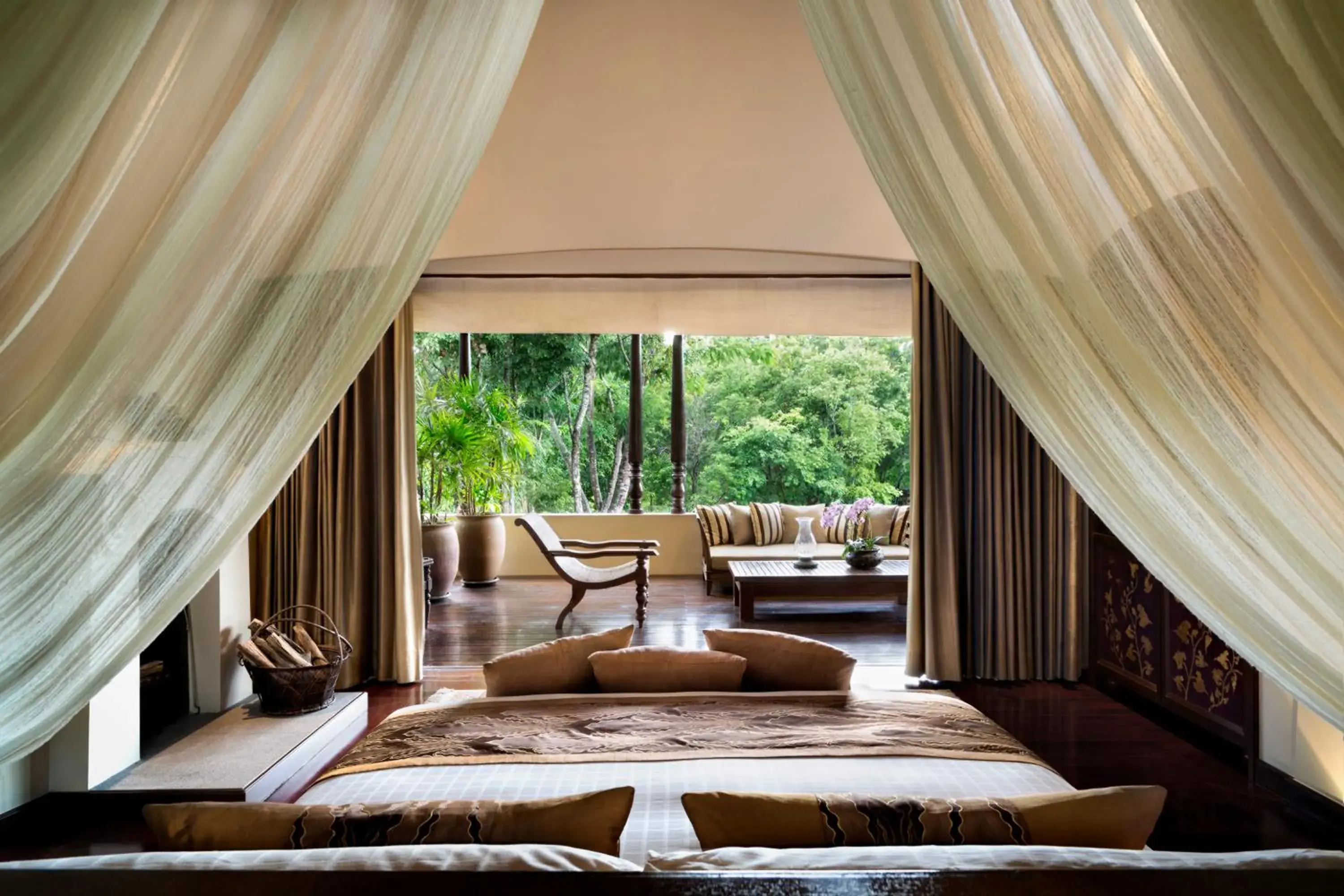 Bedroom, Bed in Four Seasons Resort Chiang Mai