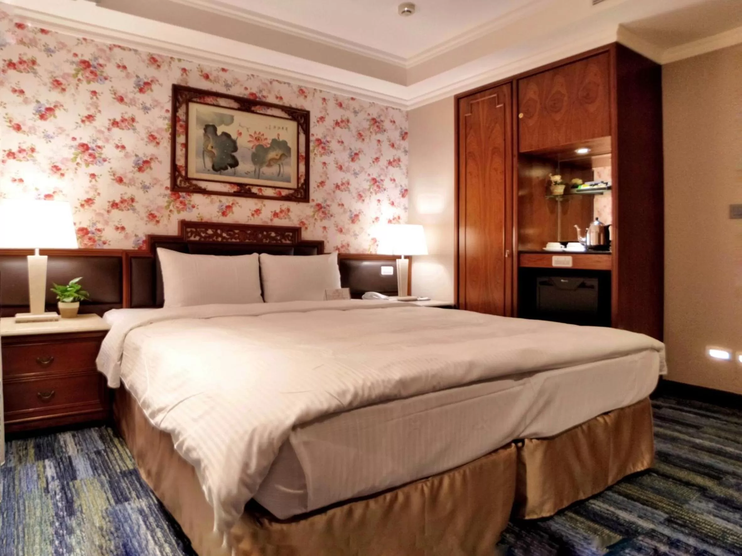 Bedroom, Bed in Beauty Hotels - Star Beauty Resort