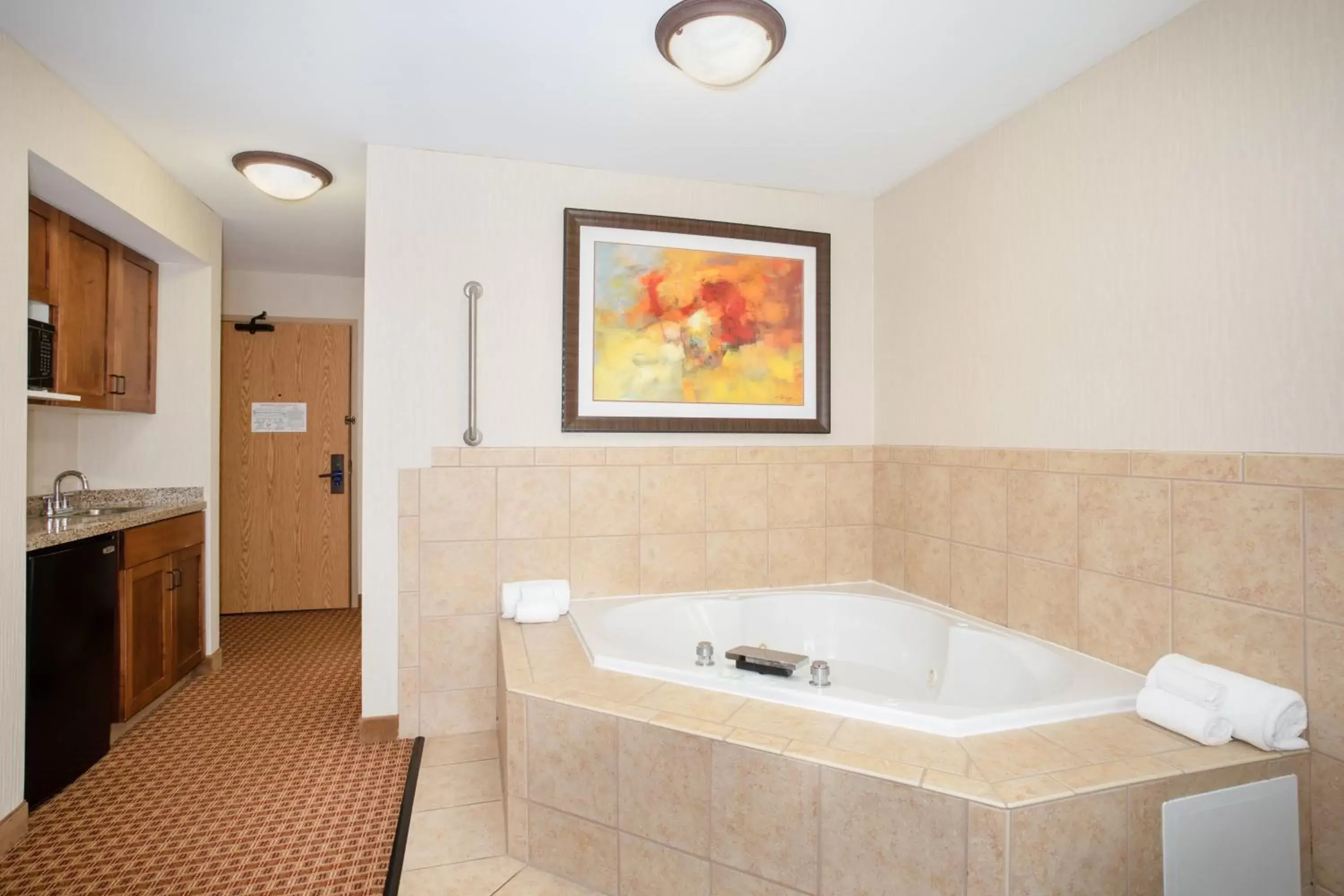Photo of the whole room, Bathroom in Holiday Inn Express Hotel & Suites Gillette, an IHG Hotel