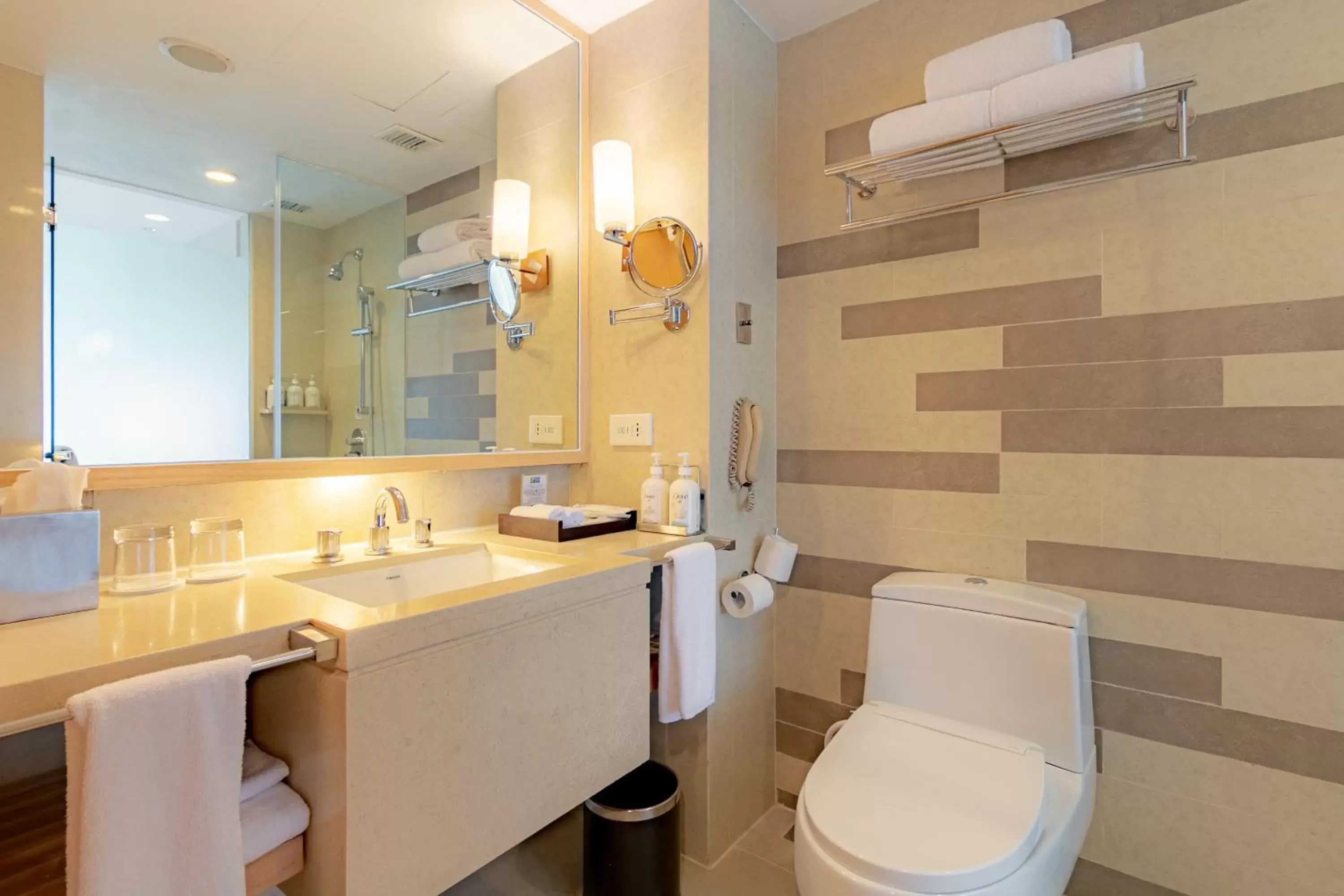 Toilet, Bathroom in Holiday Inn Resort Baruna Bali, an IHG Hotel - CHSE Certified
