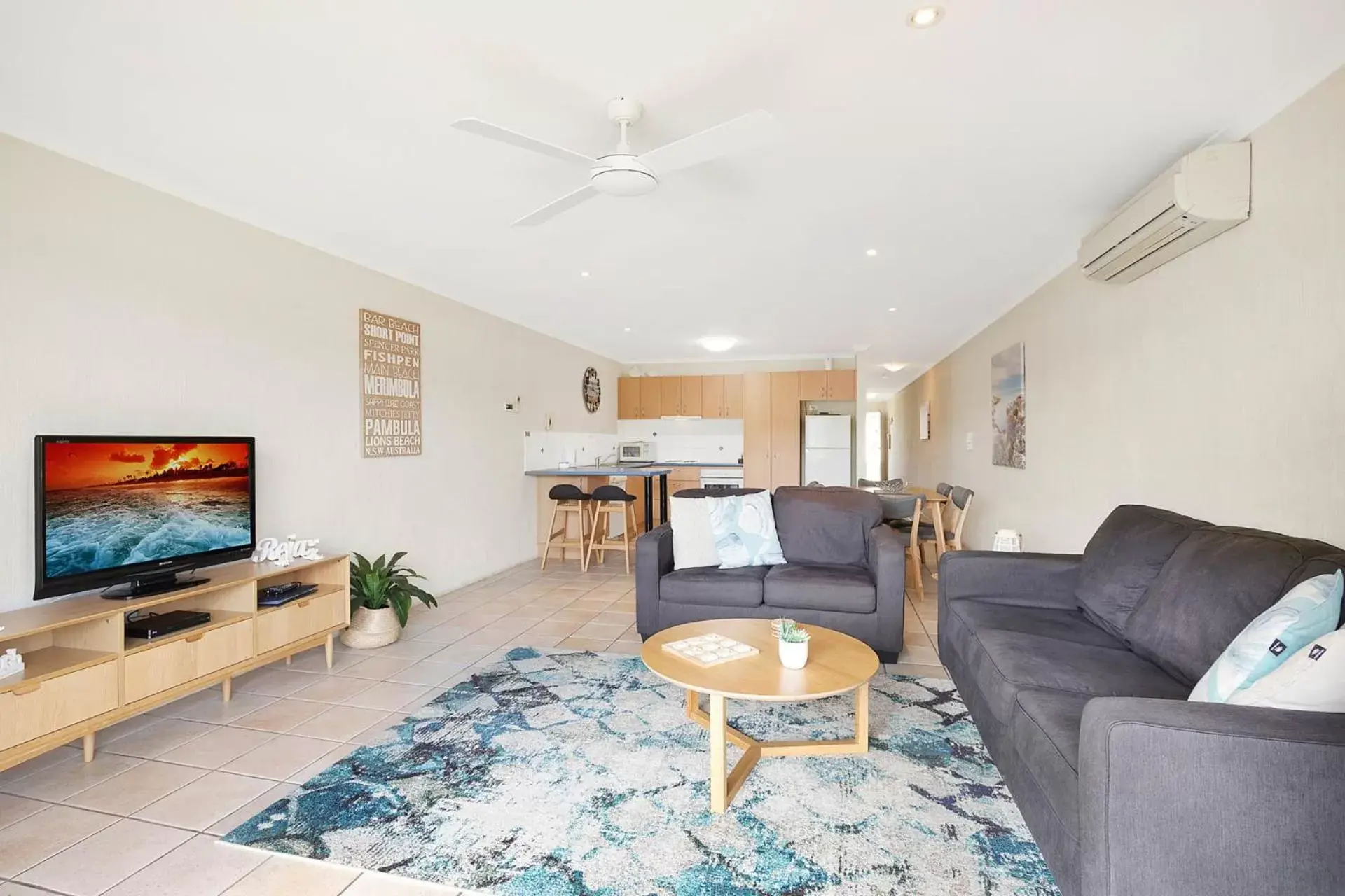 Living room, Seating Area in Sails Luxury Apartments Merimbula