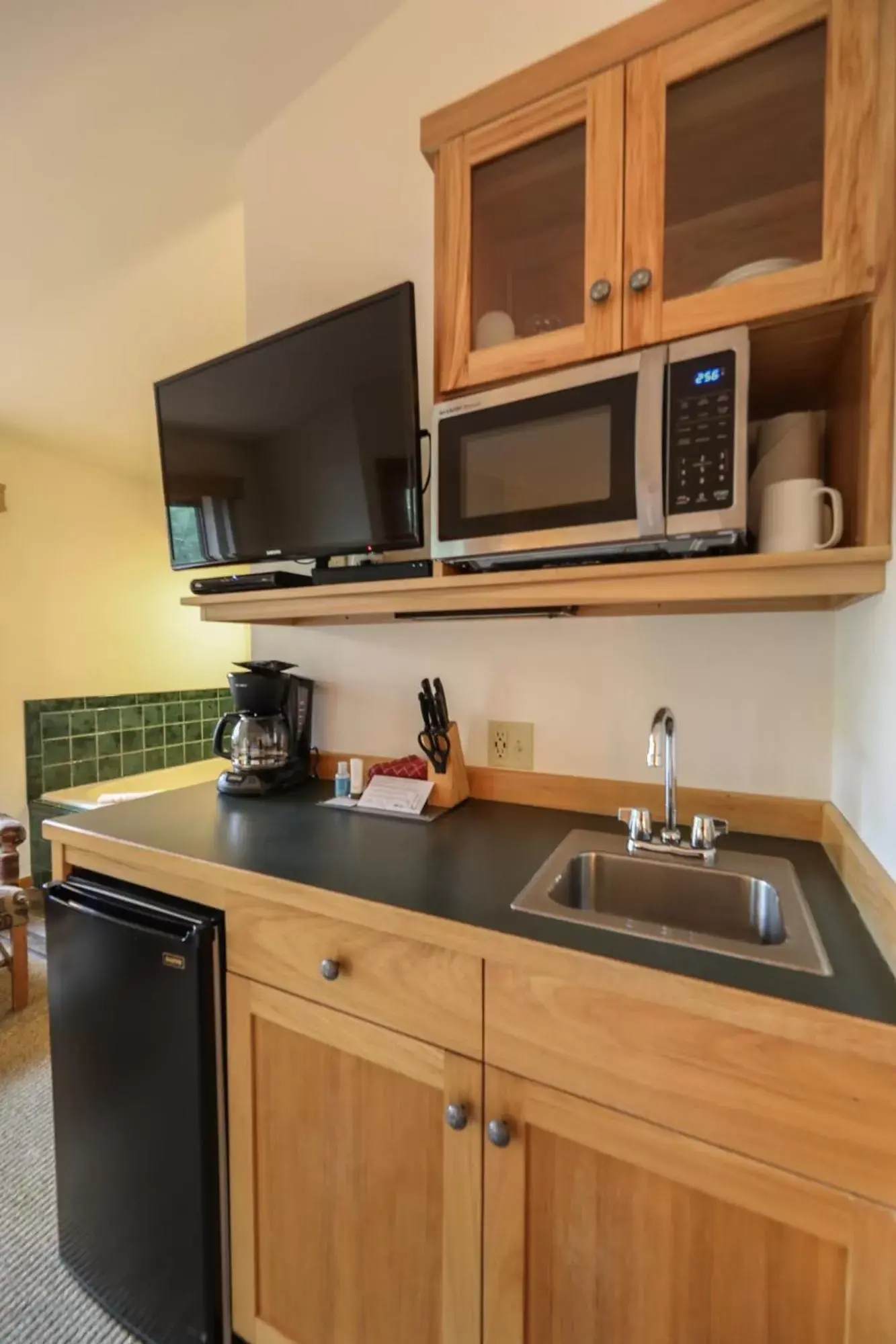 Kitchen or kitchenette, Kitchen/Kitchenette in Meadow Lake Resort & Condos