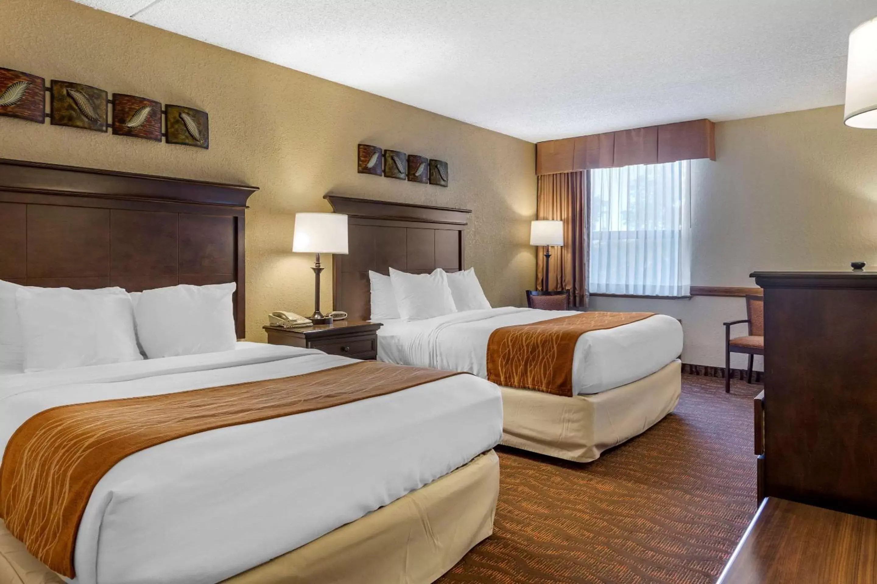 Photo of the whole room, Bed in Comfort Inn at Thousand Hills