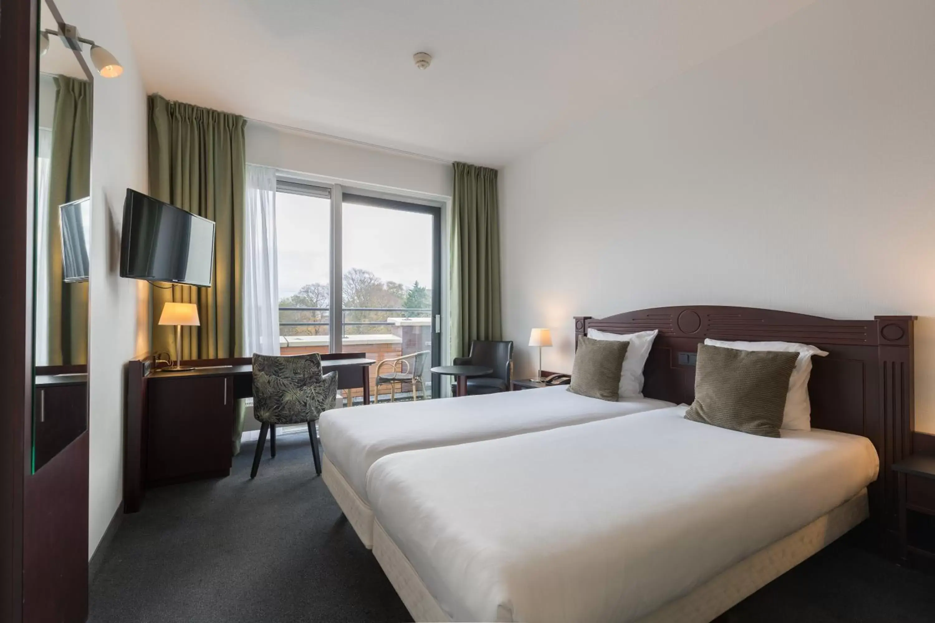 Bedroom, Bed in Amrâth Hotel Alkmaar Bedroom, Bed in Amrâth Hotel Alkmaar