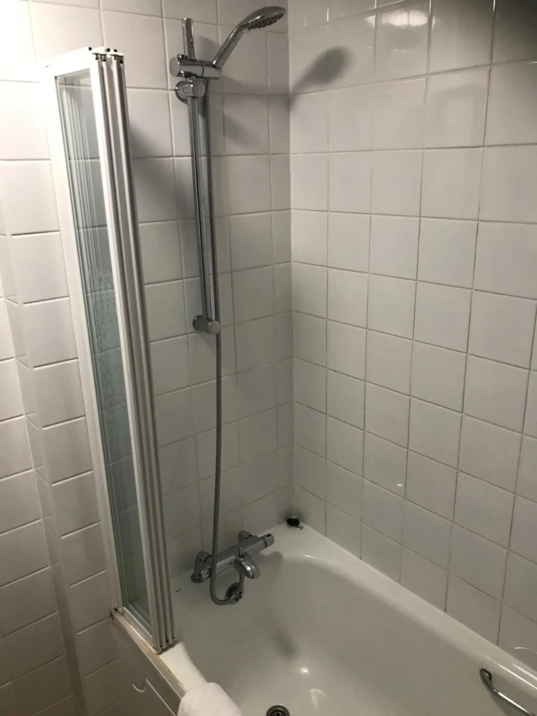 Bathroom in Llandudno Hostel Bathroom in Llandudno Hostel