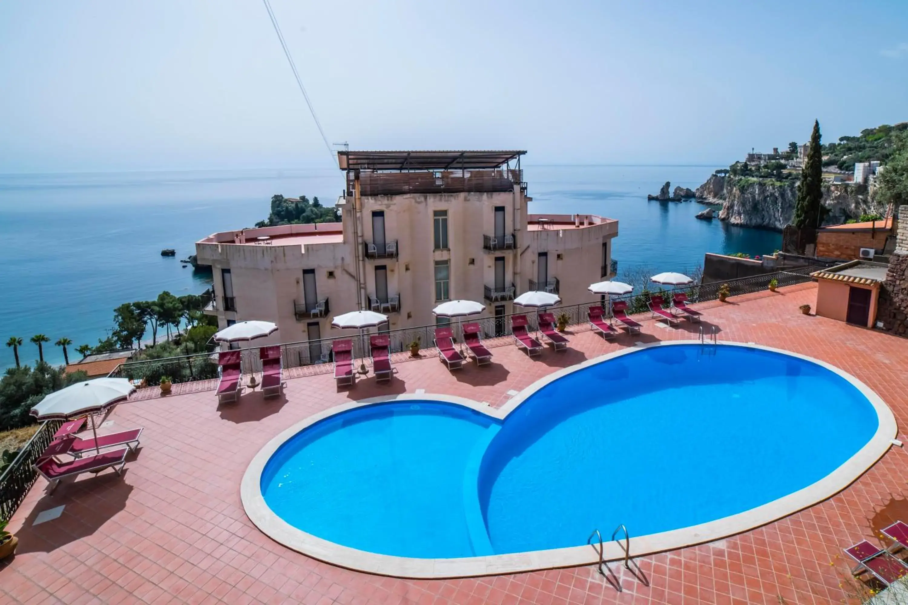 Swimming Pool in Hotel Isola Bella