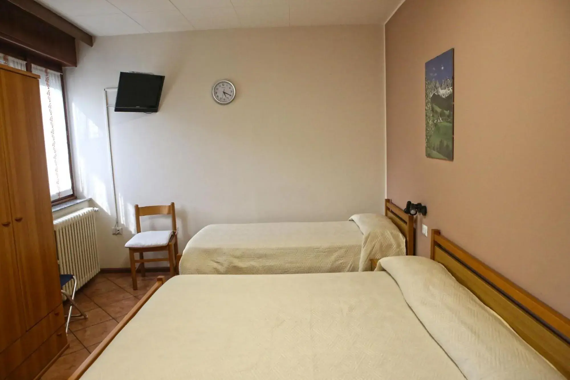 TV and multimedia, Bed in Albergo Gusmeroli