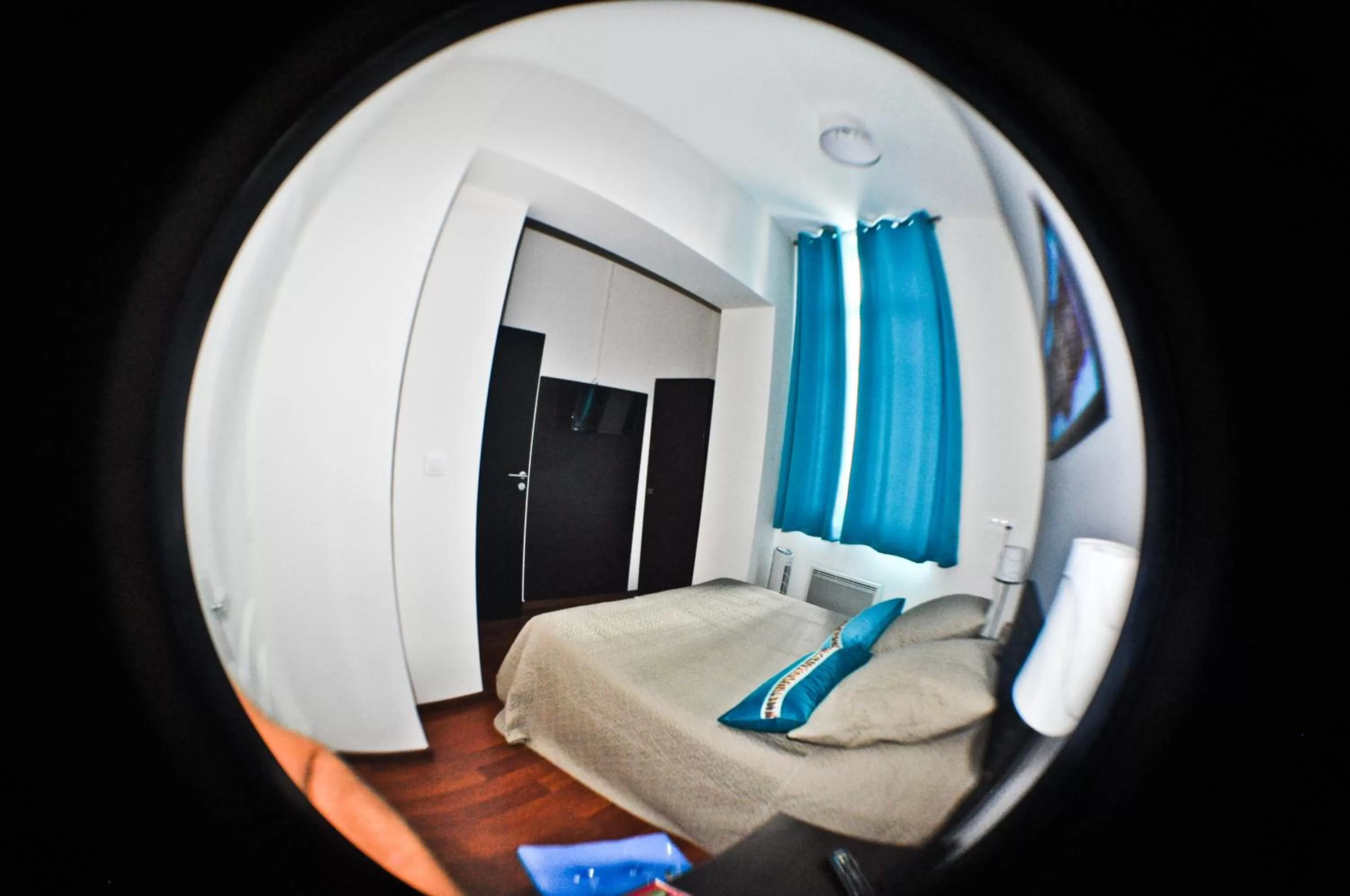 Photo of the whole room in L'Atrium