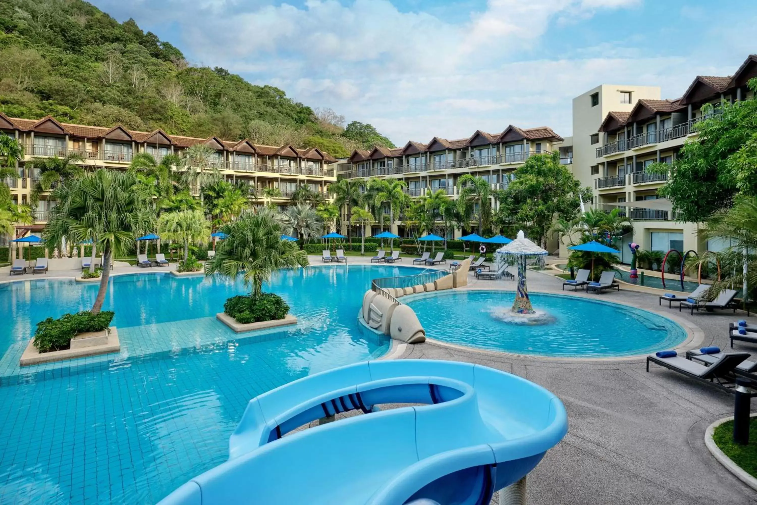 Swimming Pool in Phuket Marriott Resort & Spa, Merlin Beach