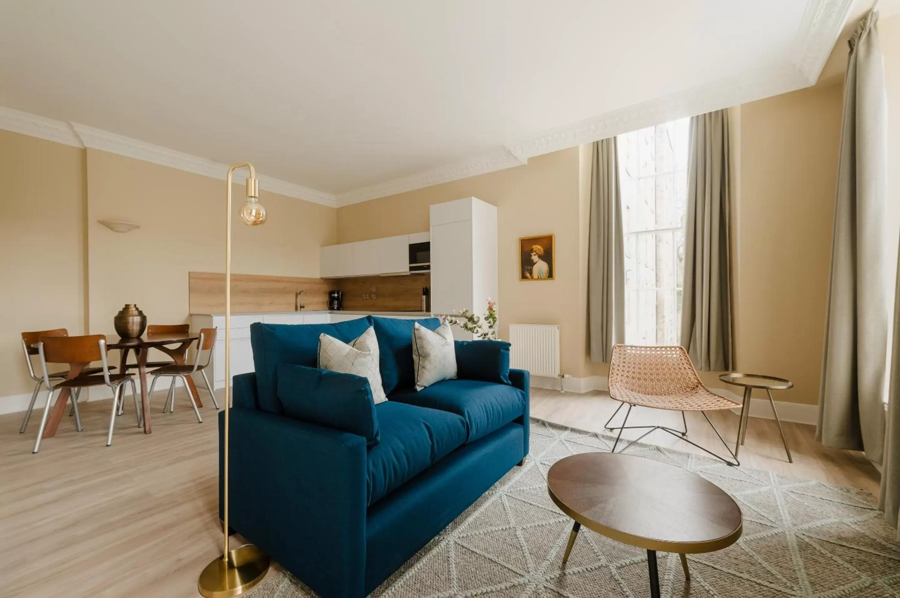 Living room, Seating Area in Sonder Royal Garden Apartments