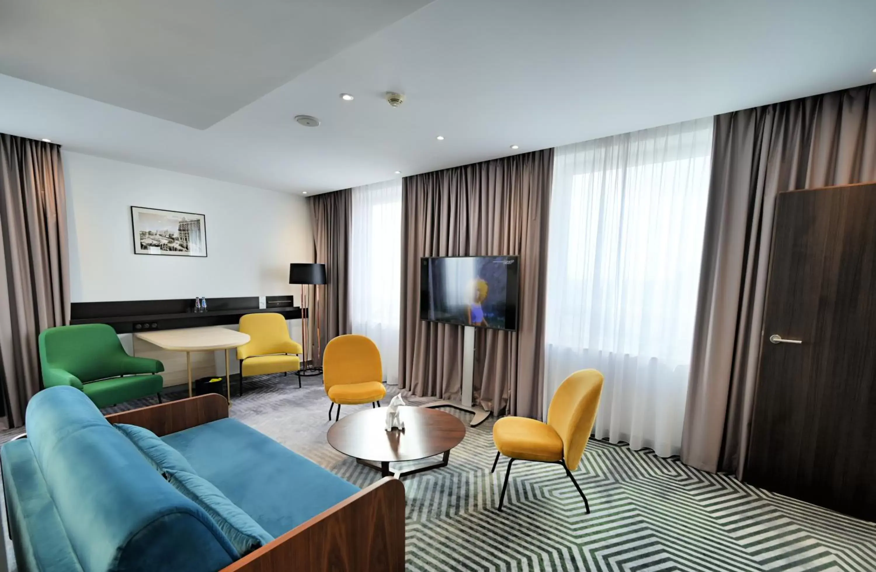 TV and multimedia, Seating Area in Mercure Warszawa Grand