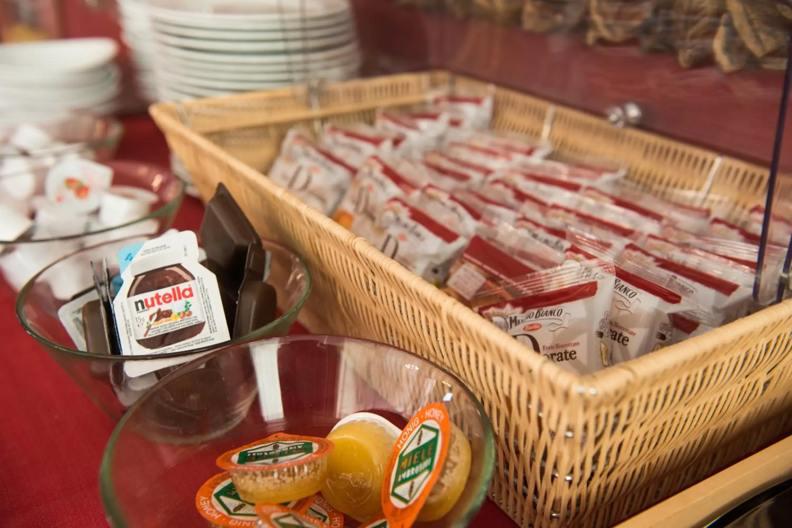 Food, Coffee/Tea Facilities in Albergo Grappolo D'oro