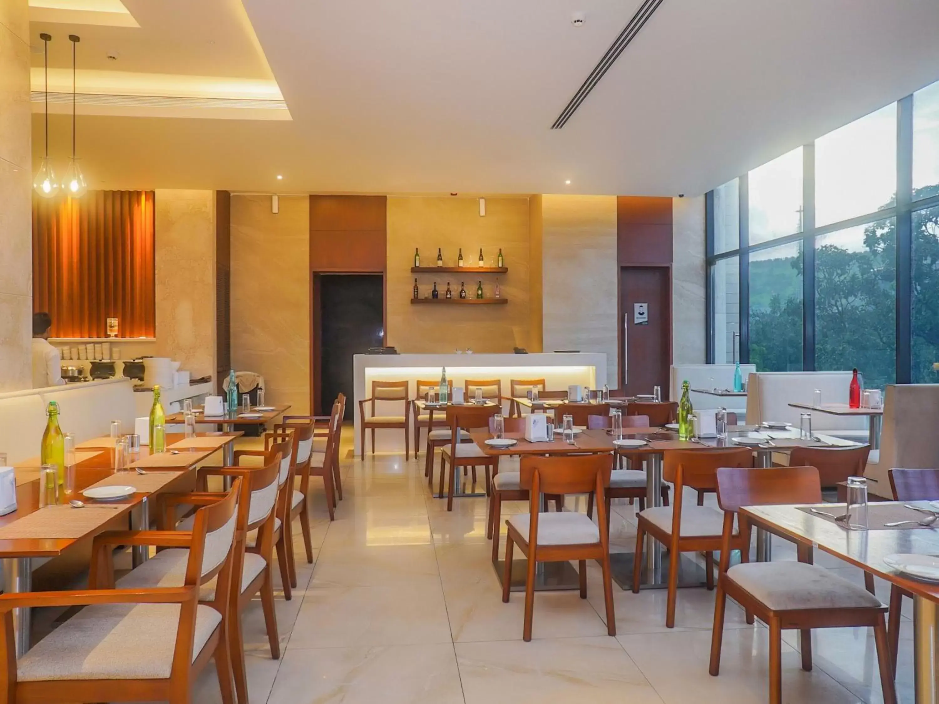 Restaurant/places to eat in Grand Tamanna Hotel Restaurant/places to eat in Grand Tamanna Hotel