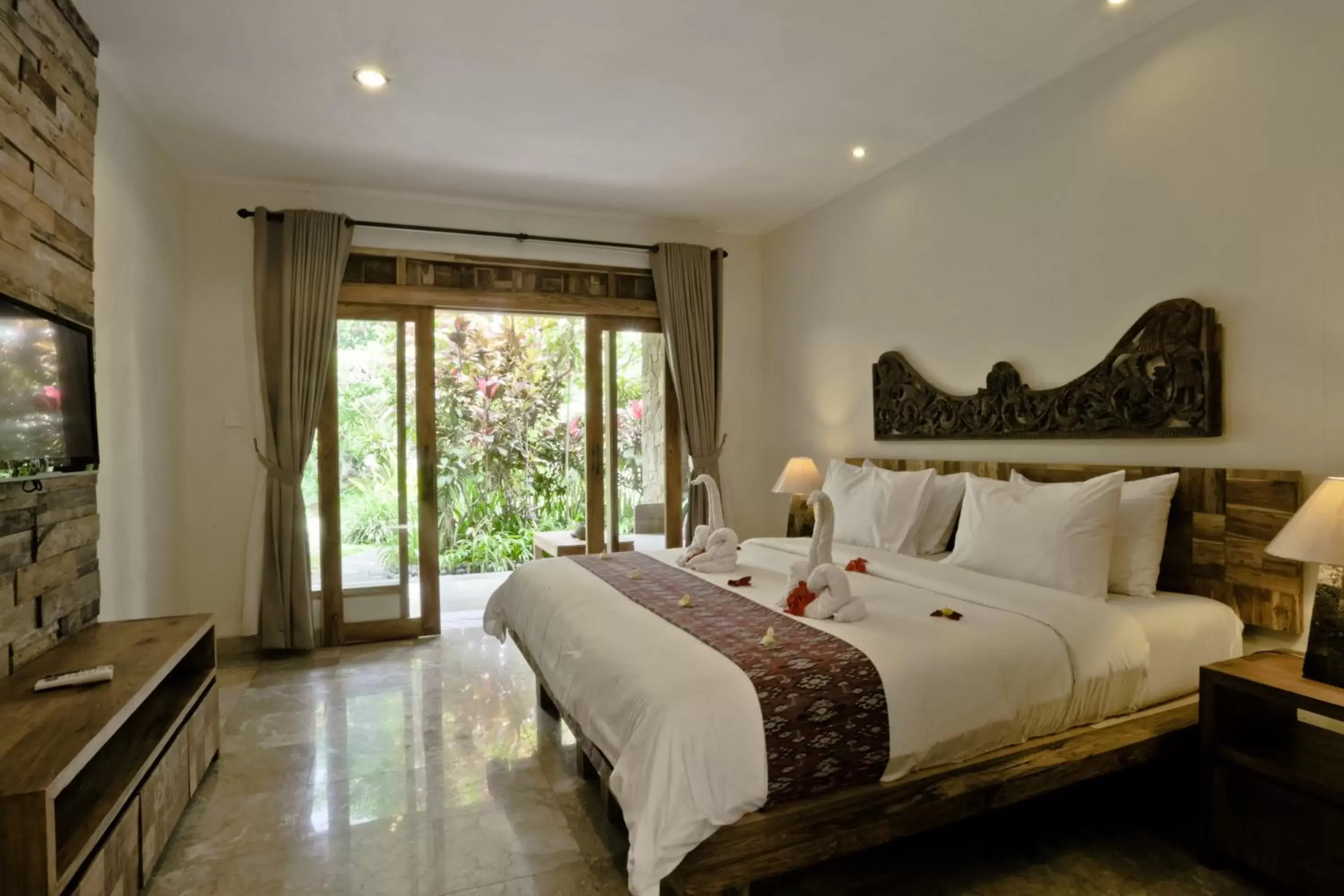 Day, Bed in Sri Ratih Cottages, CHSE Certified