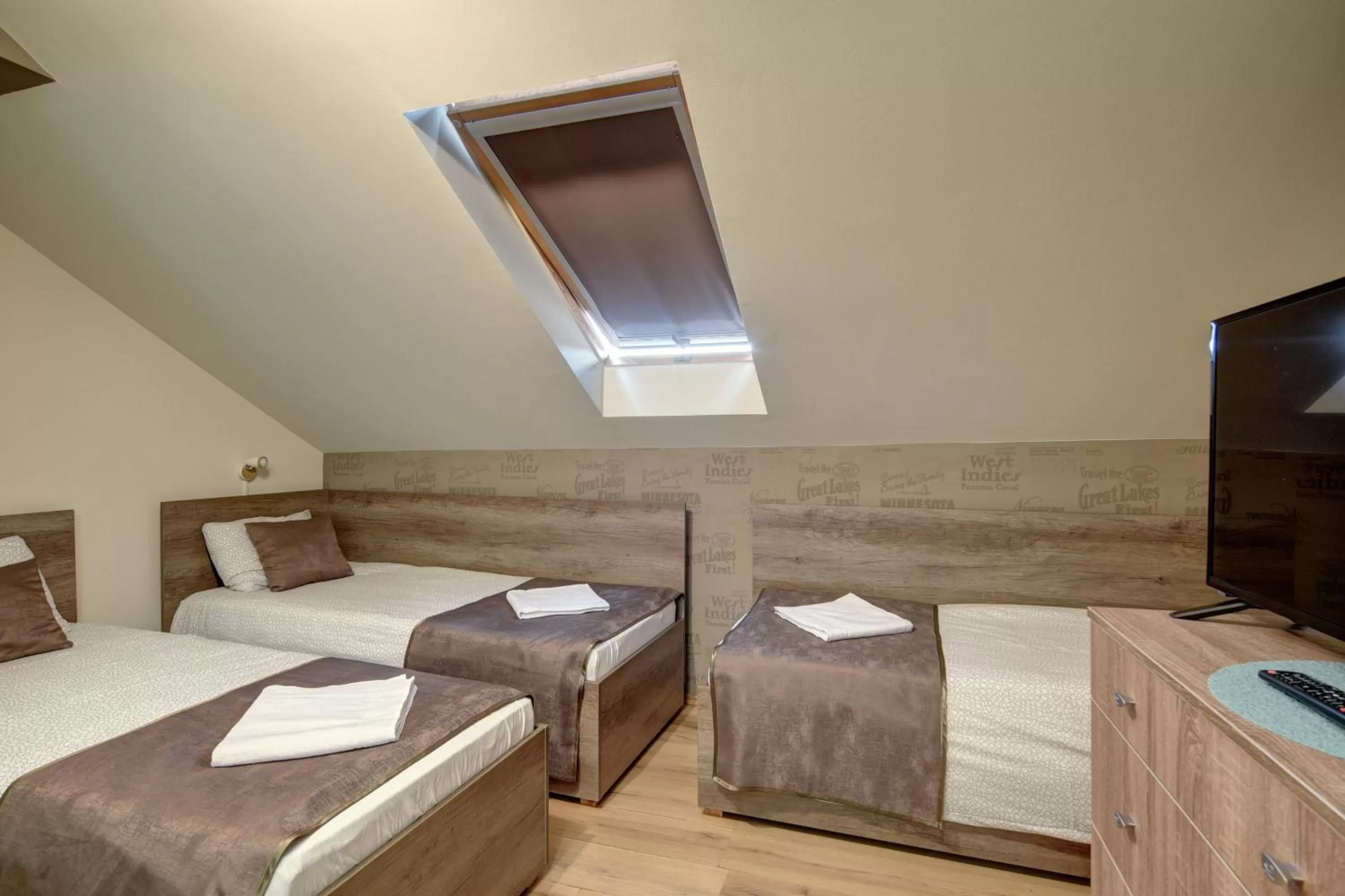 Bed in Familia Panzió & Apartmanház Győr