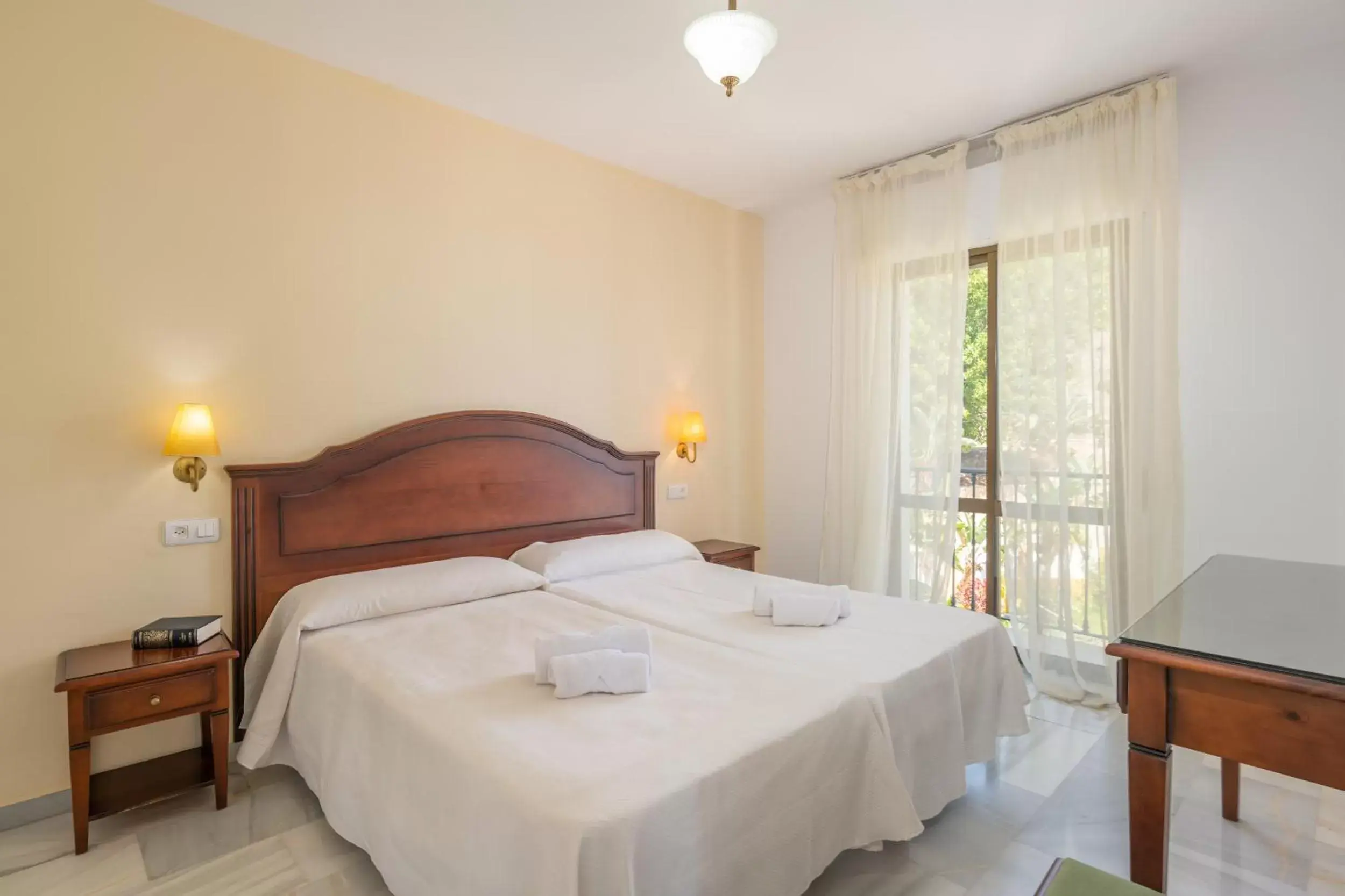 Bedroom, Bed in Apartamentos Playamaro