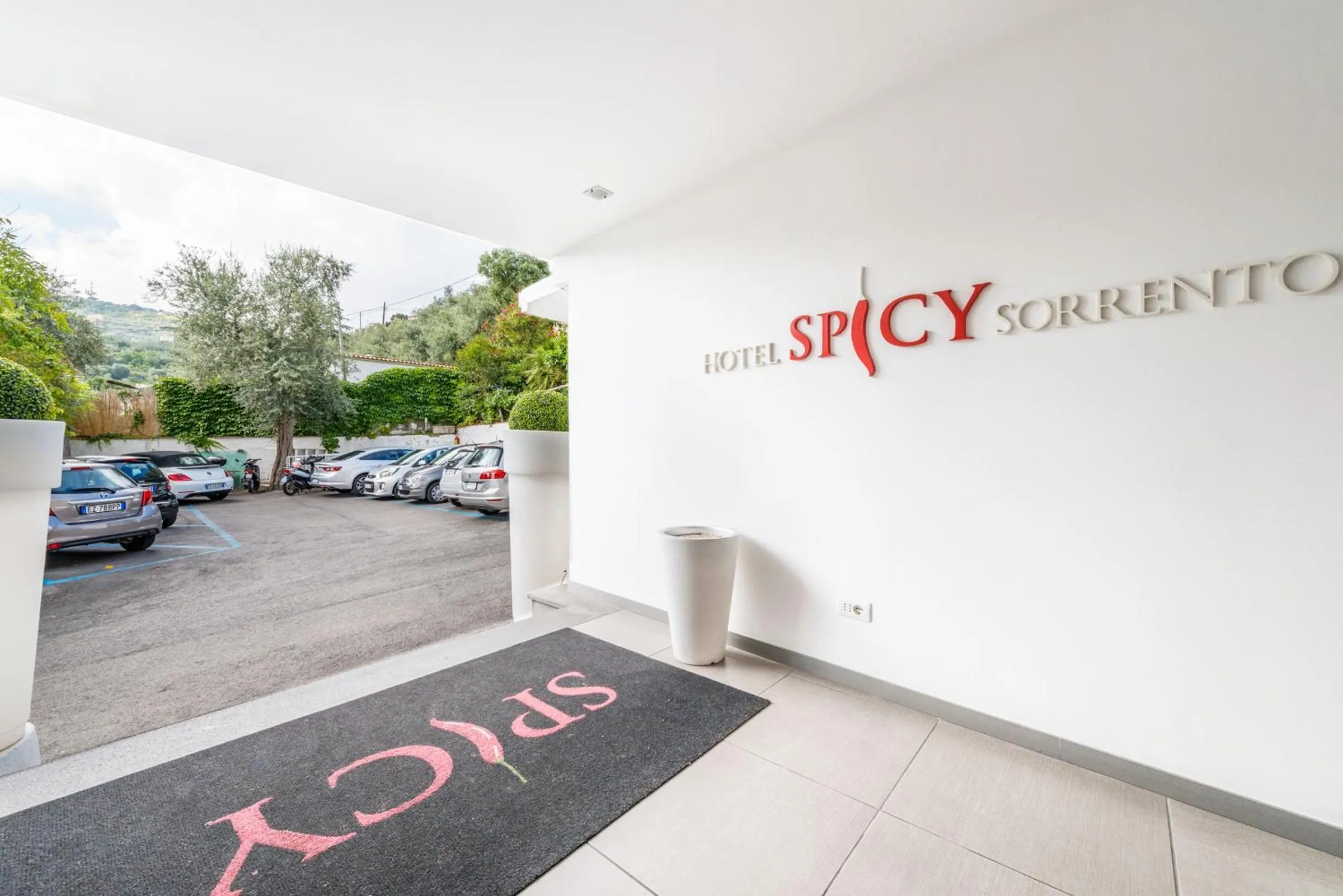 Facade/entrance in Hotel Spicy