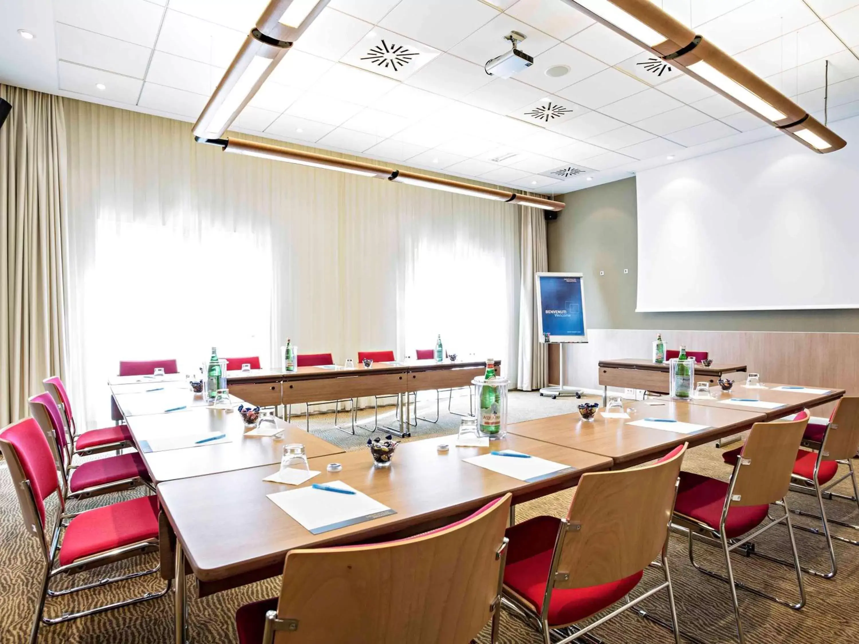 Meeting/conference room in Novotel Salerno Est Arechi