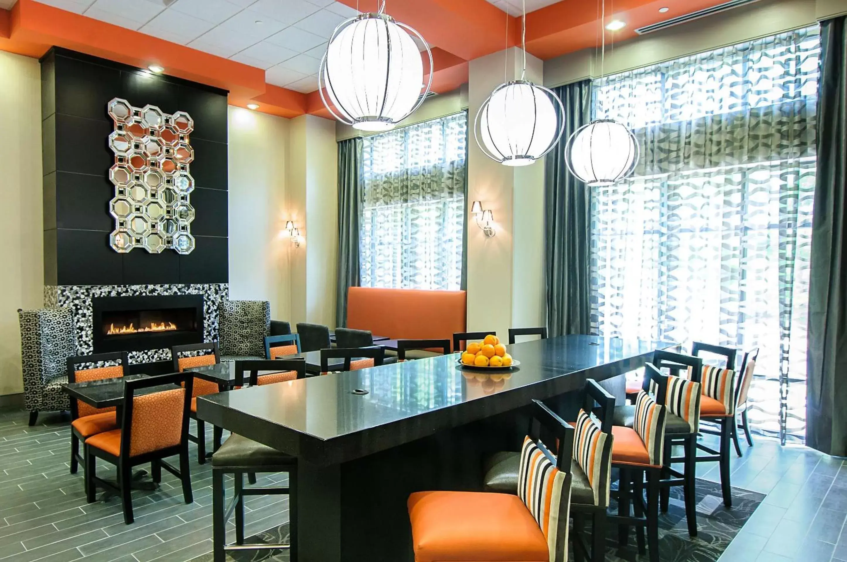 Lounge or bar, Restaurant/Places to Eat in Hampton Inn Stafford / Quantico-Aquia