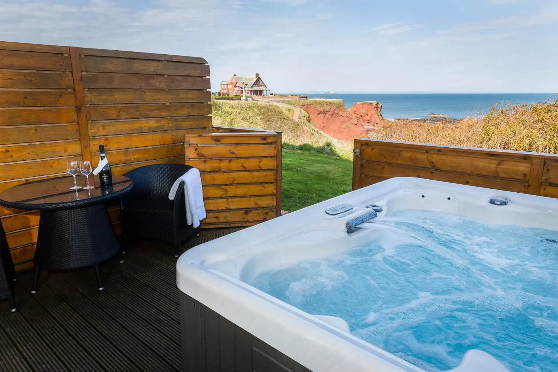 Hot Tub in Bayswell Park Hotel