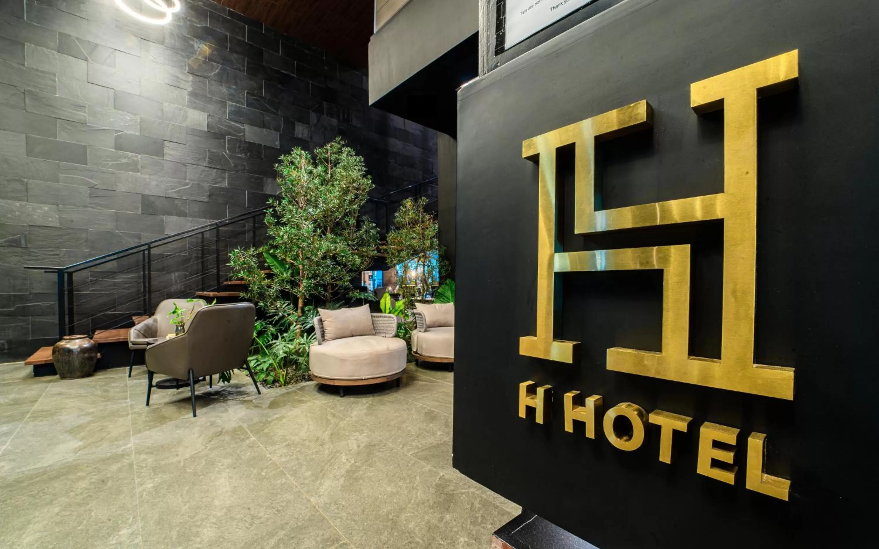 Lobby or reception in H Hotel El Nido - Vegan Friendly Hotel Managed by H Hospitality Group