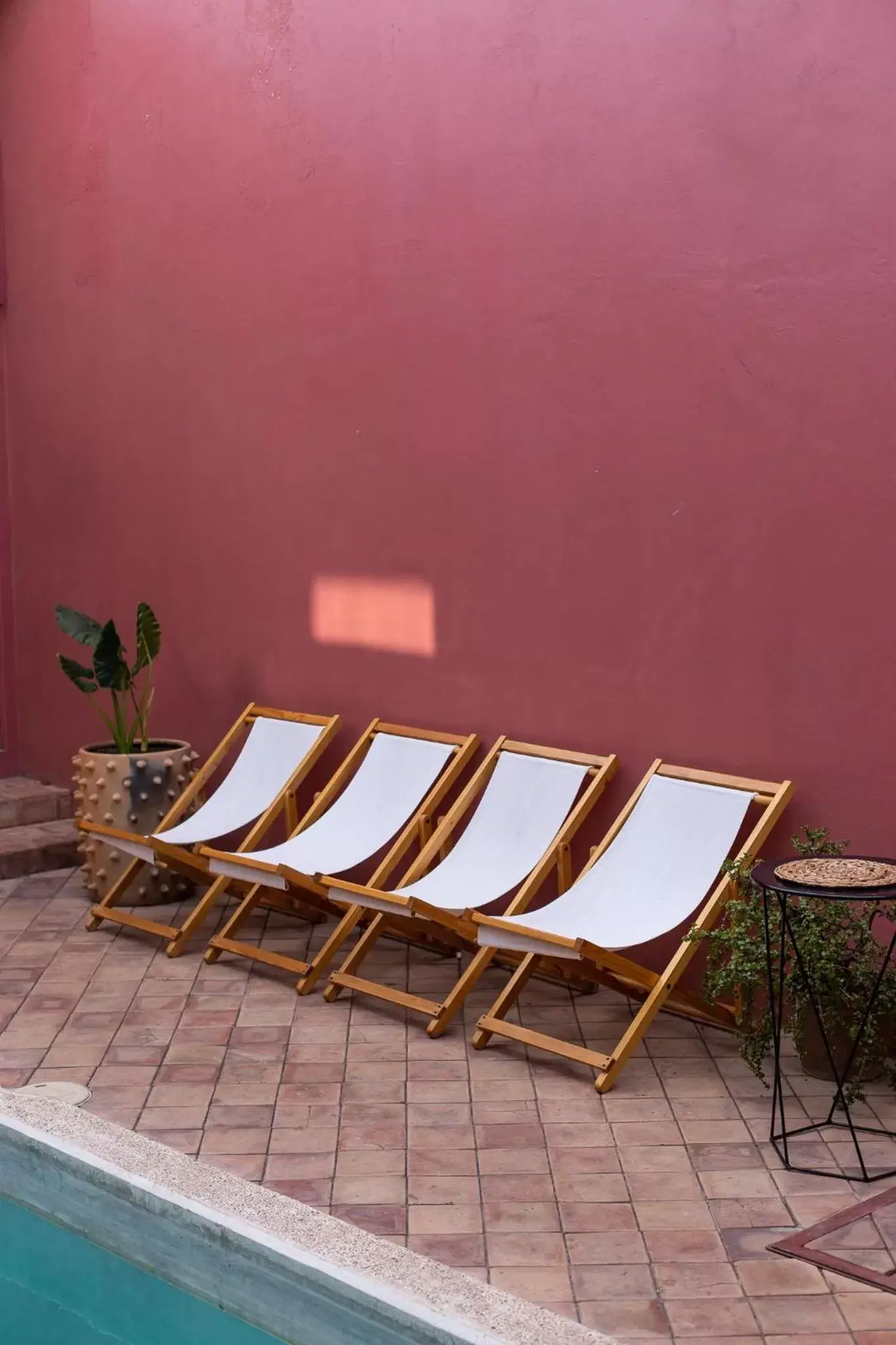 sunbed, Swimming Pool in Hotel Casa de Arte Gallery and Pool