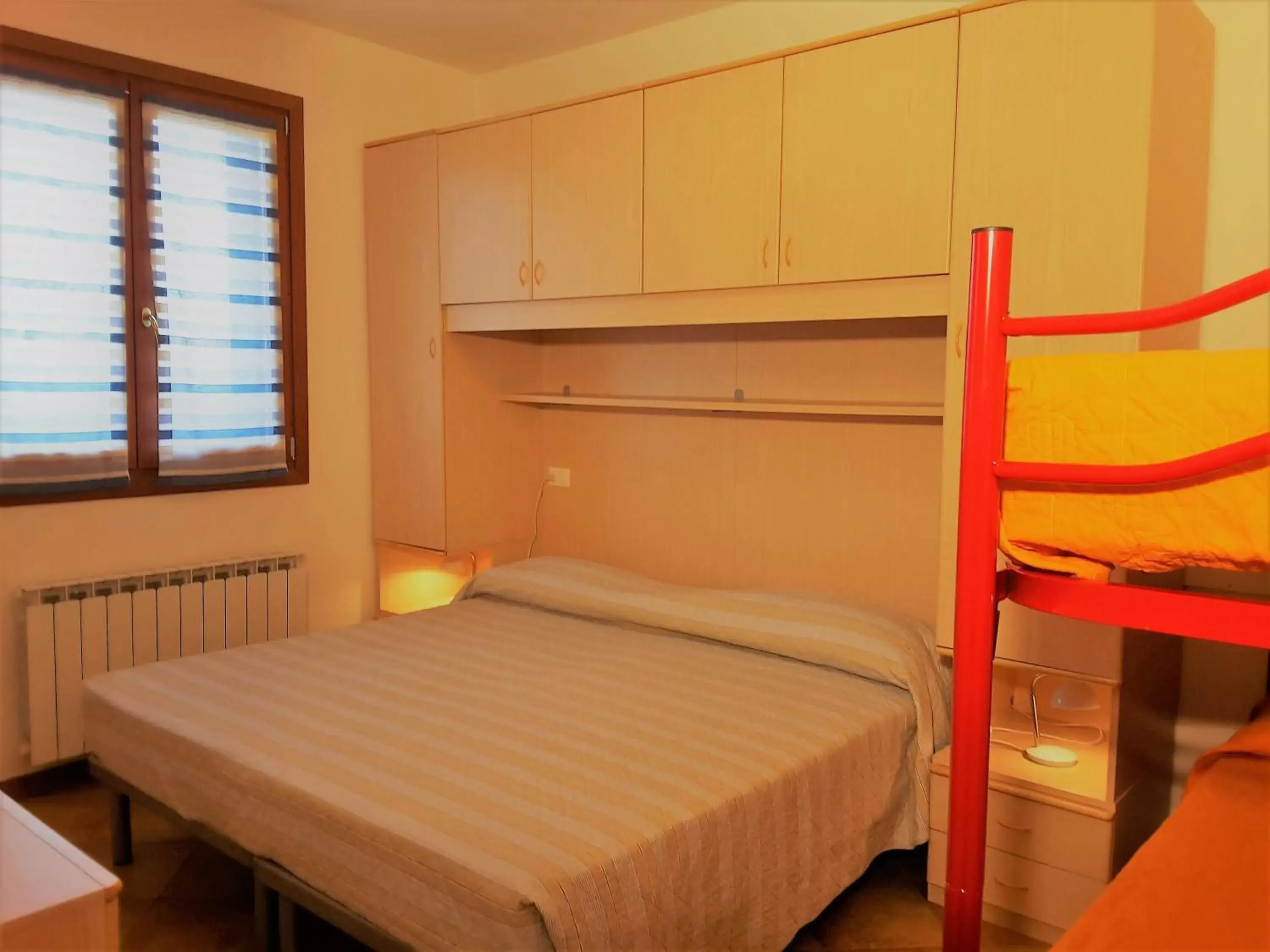 Bed in Villaggio dei Fiori Apart- Hotel 3 Stars - Family Resort