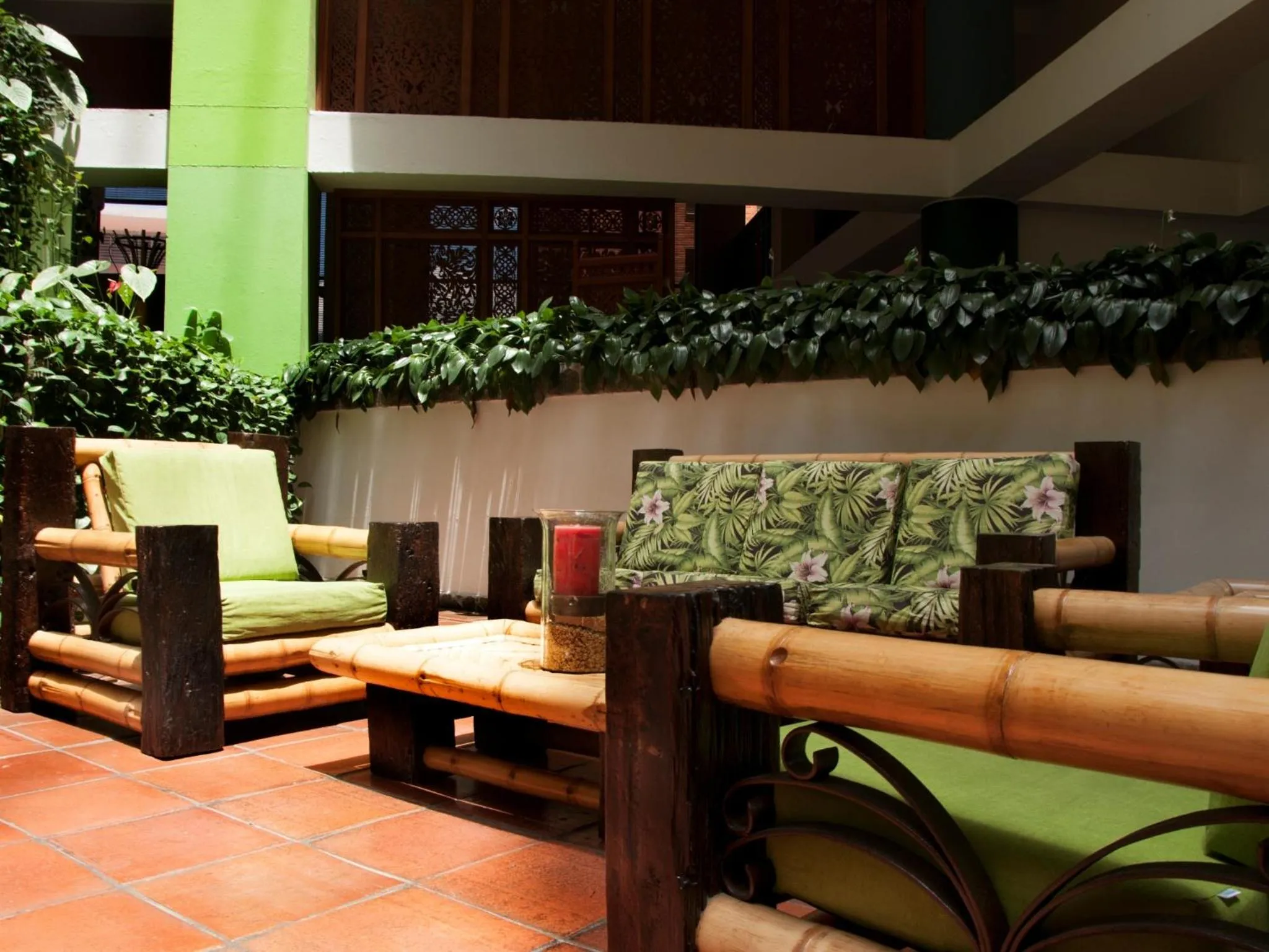 Communal lounge/ TV room in Armenia Hotel