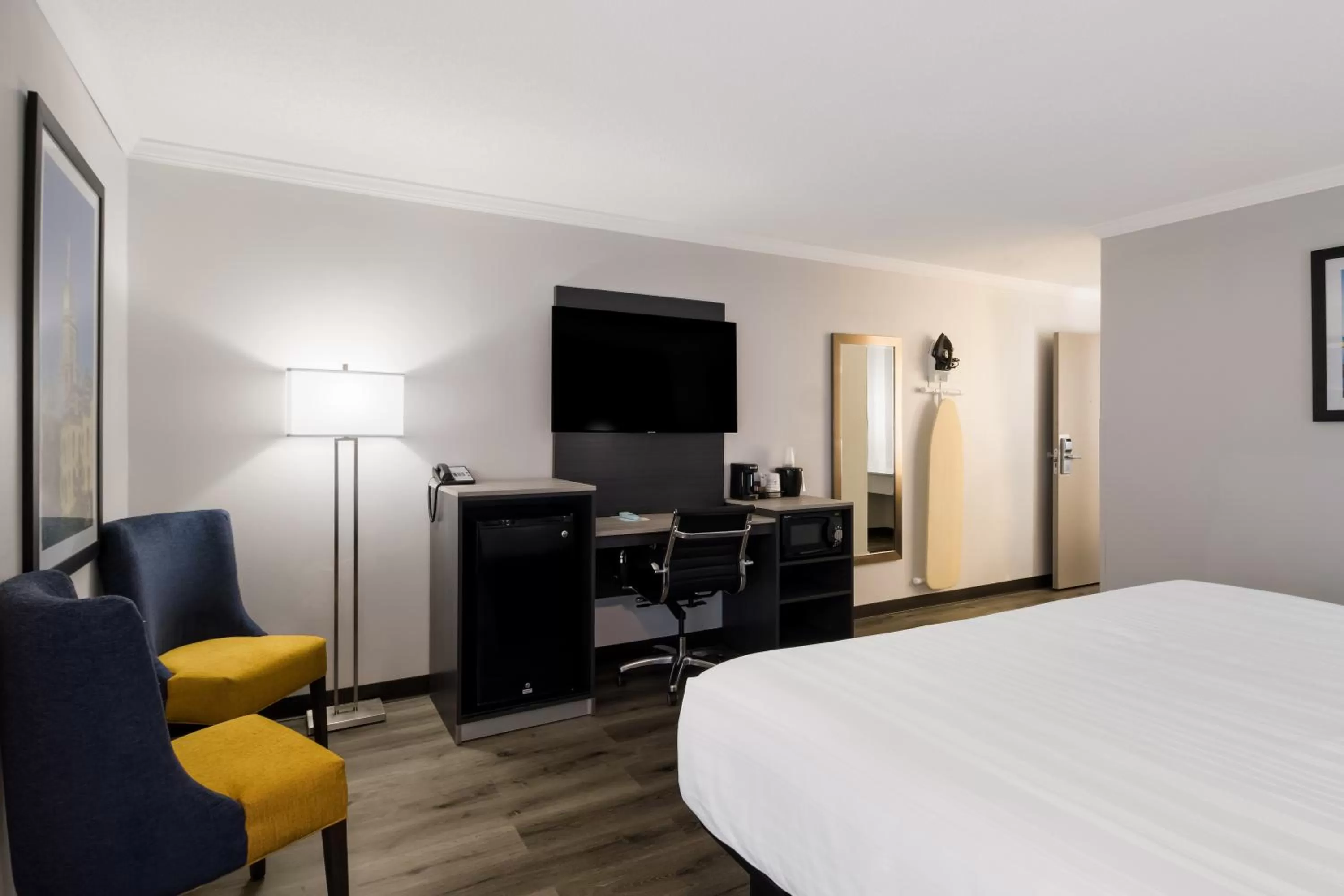 Photo of the whole room, Bed in Quality Inn South Bend near Notre Dame