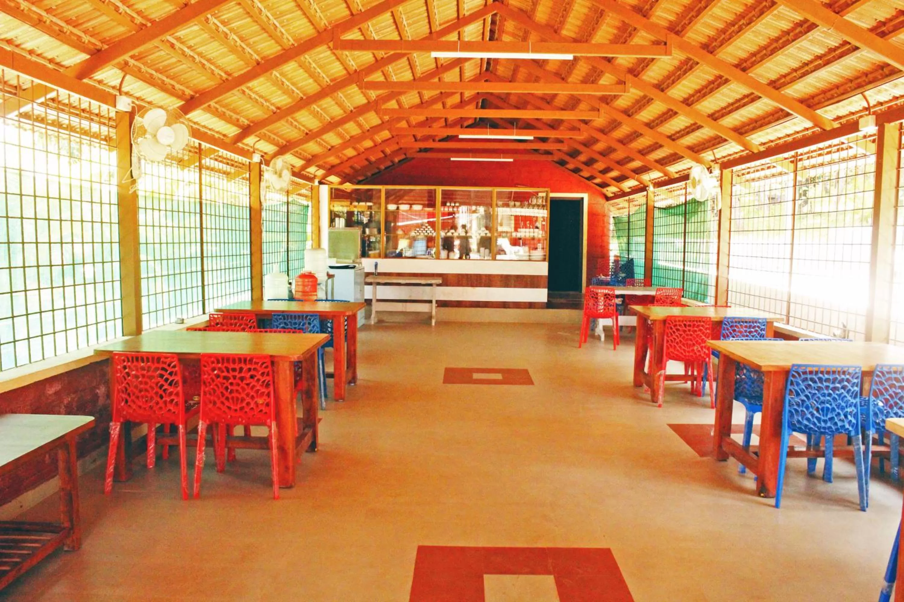 Restaurant/places to eat in CS County Resort