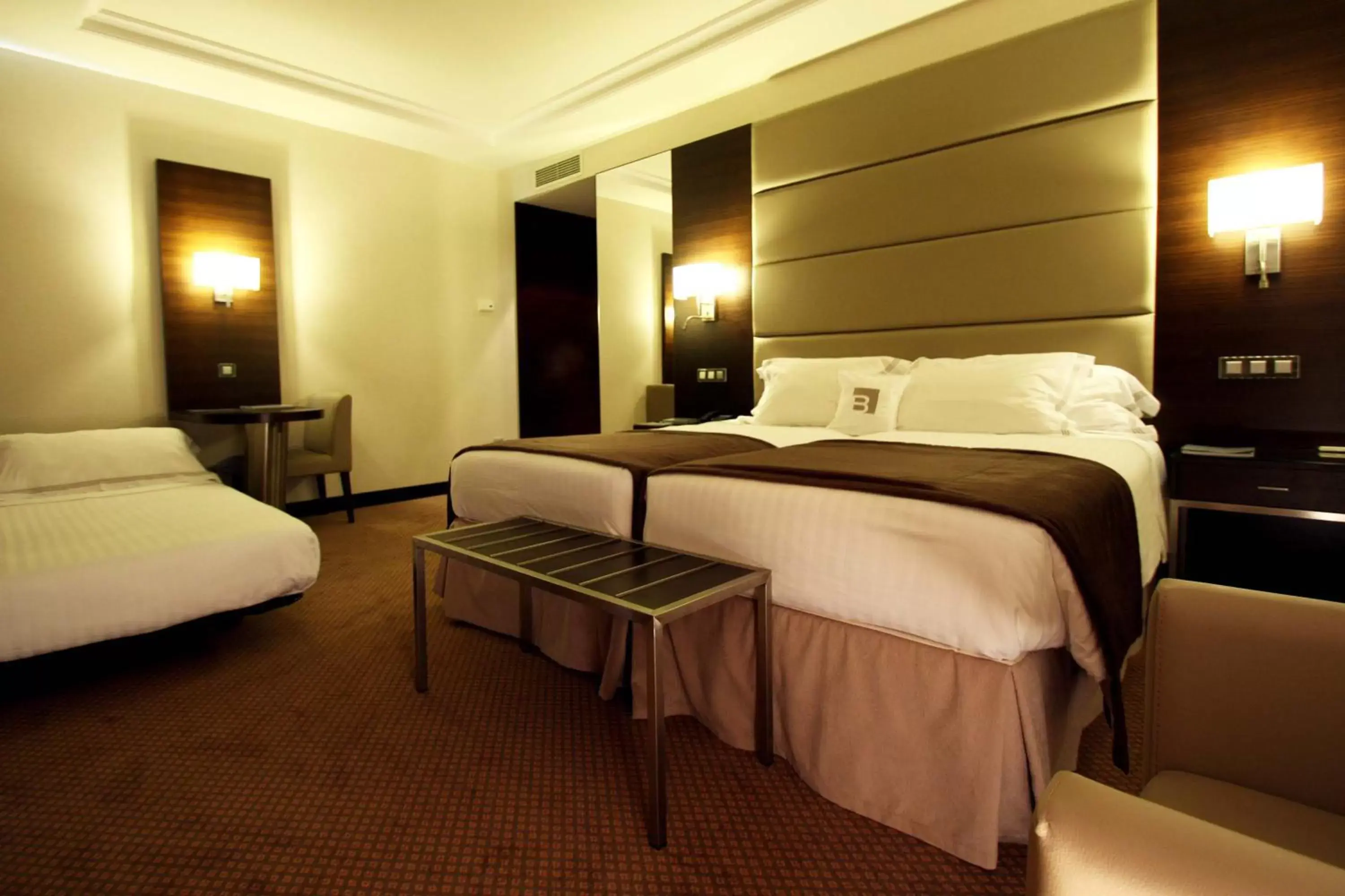 Double or Twin Room with Extra Bed in BessaHotel Boavista