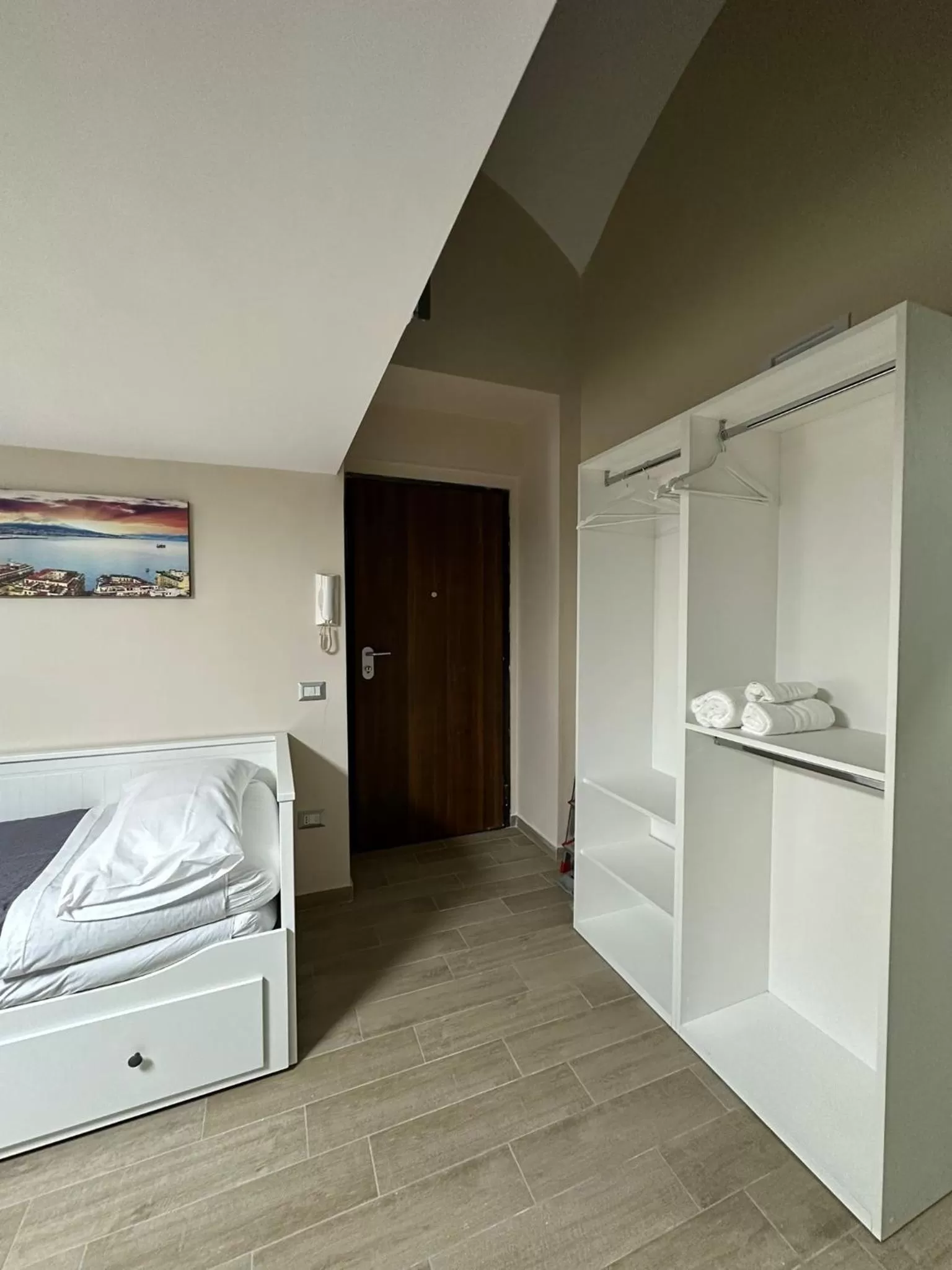 Bed, Bathroom in Napoli Centro - La Casa Di Sasà